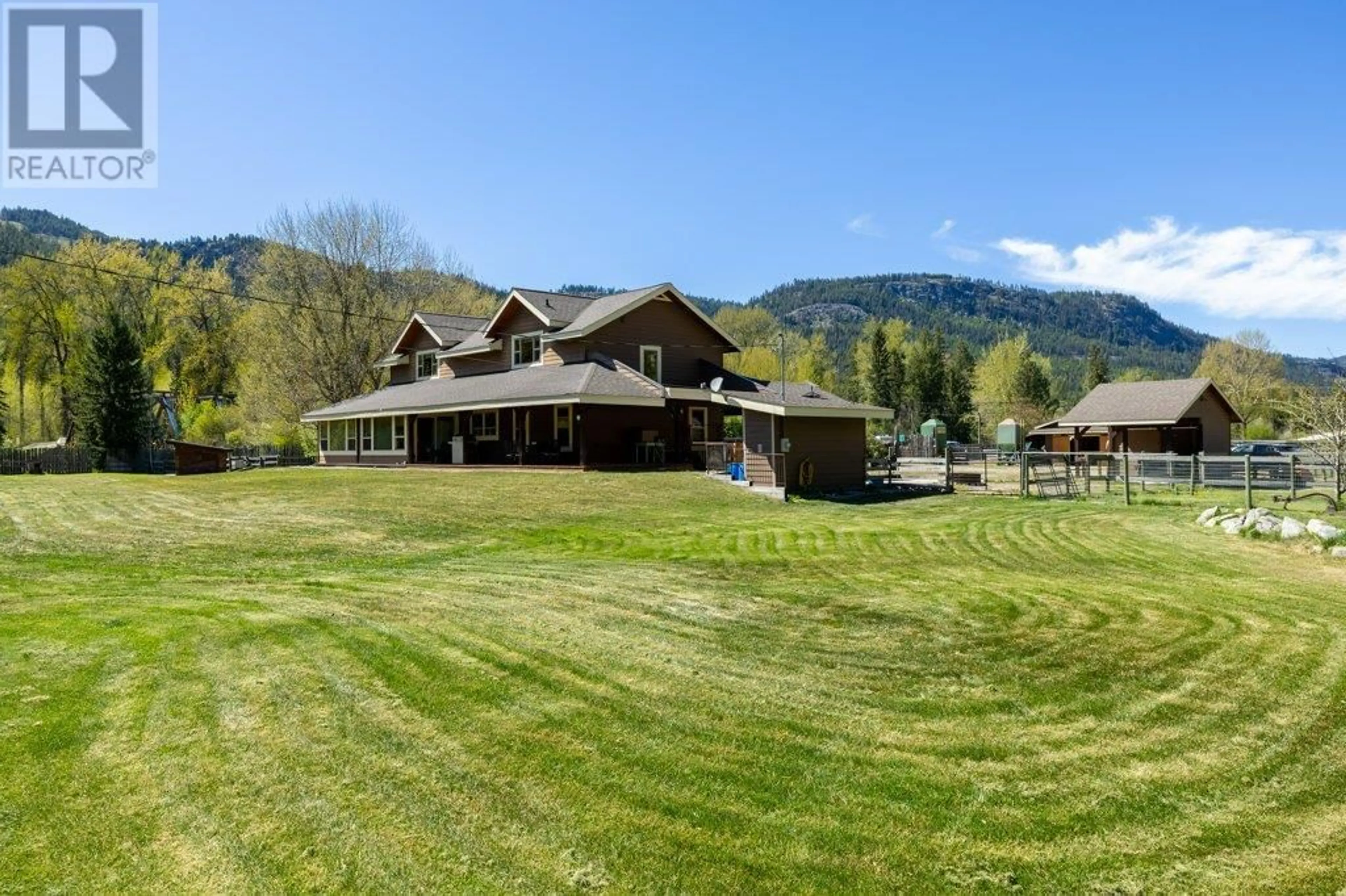 A pic from outside/outdoor area/front of a property/back of a property/a pic from drone, mountain view for 3850 BLYTHE-RHONE ROAD, Westbridge British Columbia V0H1Y0
