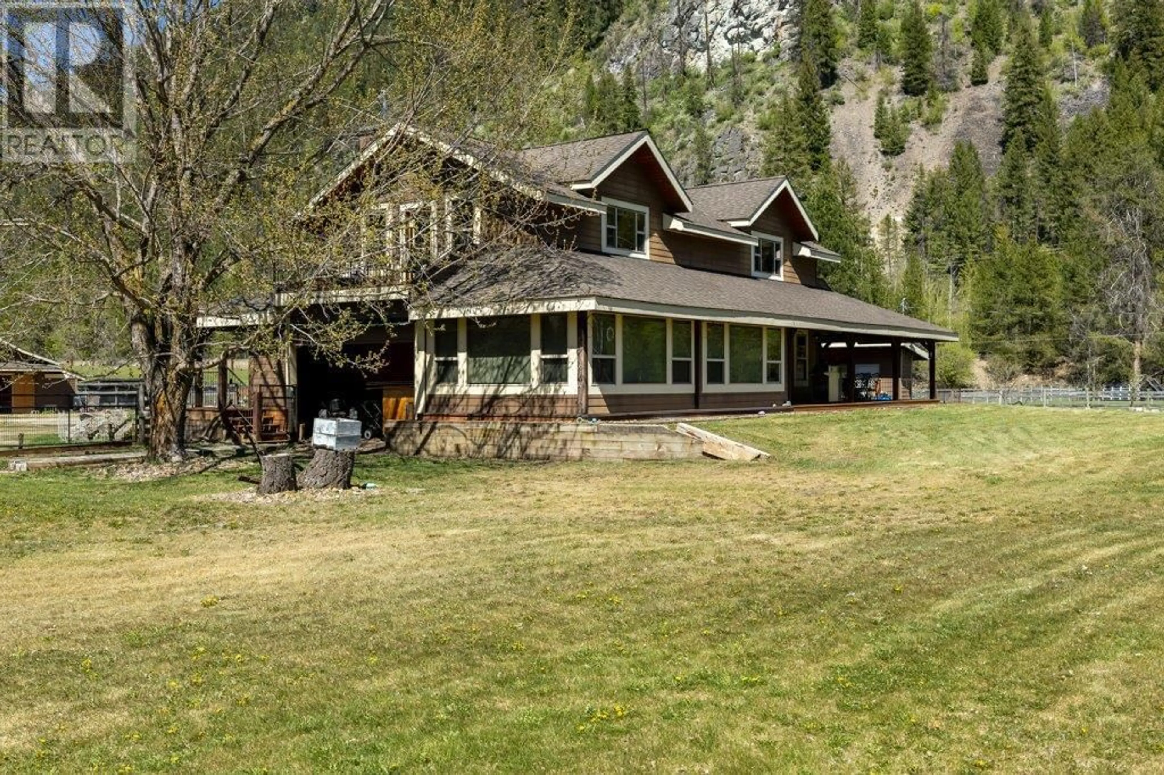A pic from outside/outdoor area/front of a property/back of a property/a pic from drone, mountain view for 3850 BLYTHE-RHONE ROAD, Westbridge British Columbia V0H1Y0