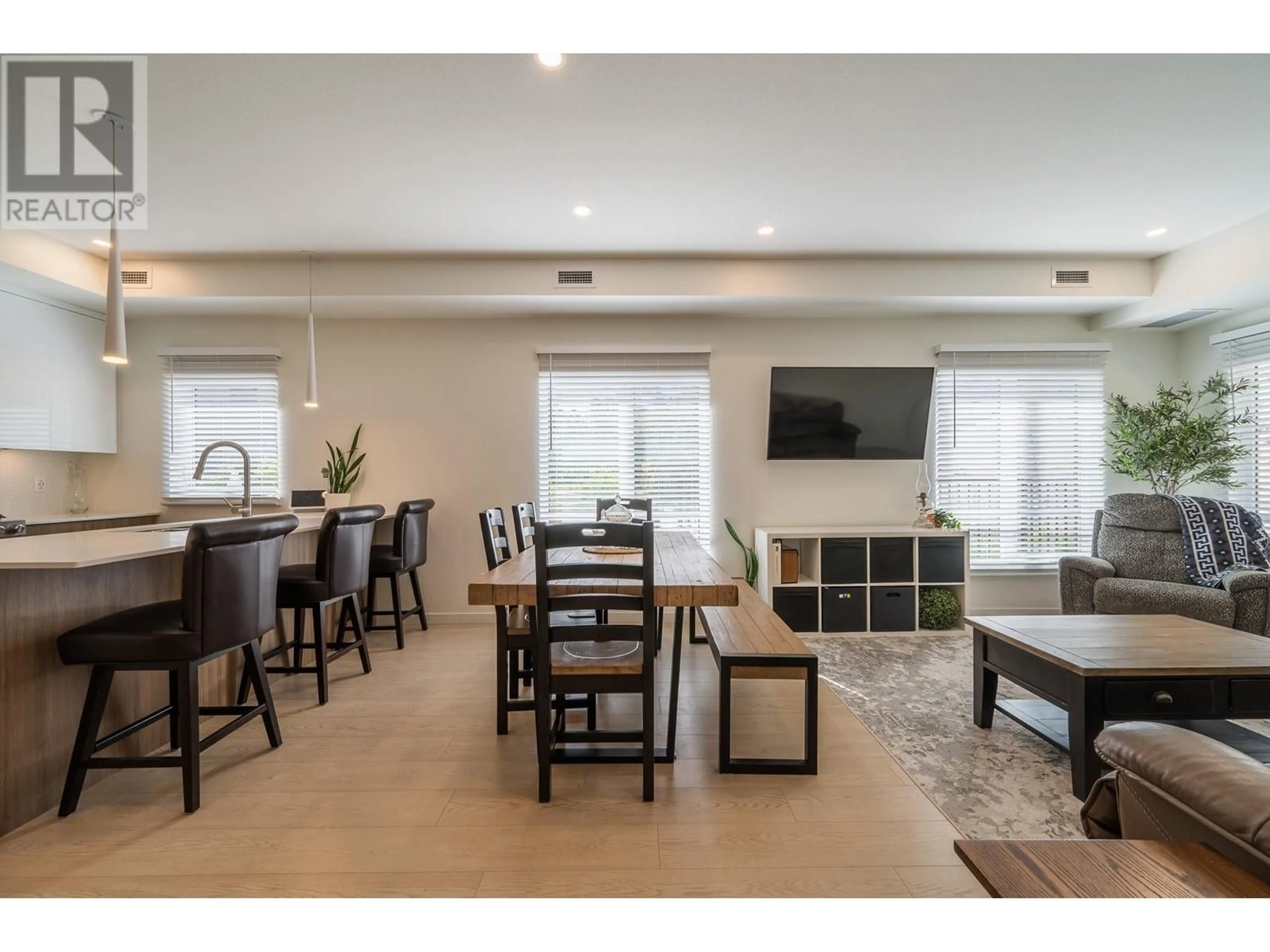 Open concept kitchen, unknown for 3107 - 1405 SPRINGHILL DRIVE, Kamloops British Columbia V2C0B4