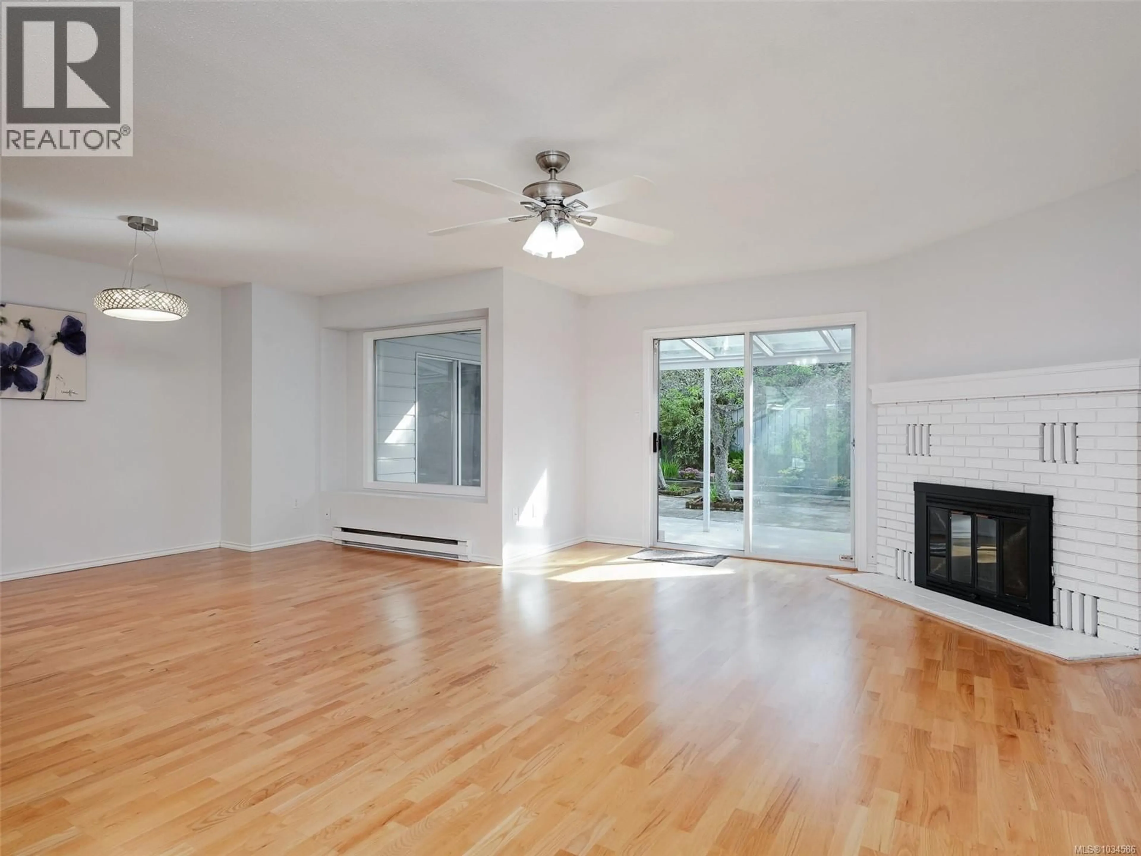 A pic of a room for 4163 SHELBOURNE STREET, Saanich British Columbia V8N3E8