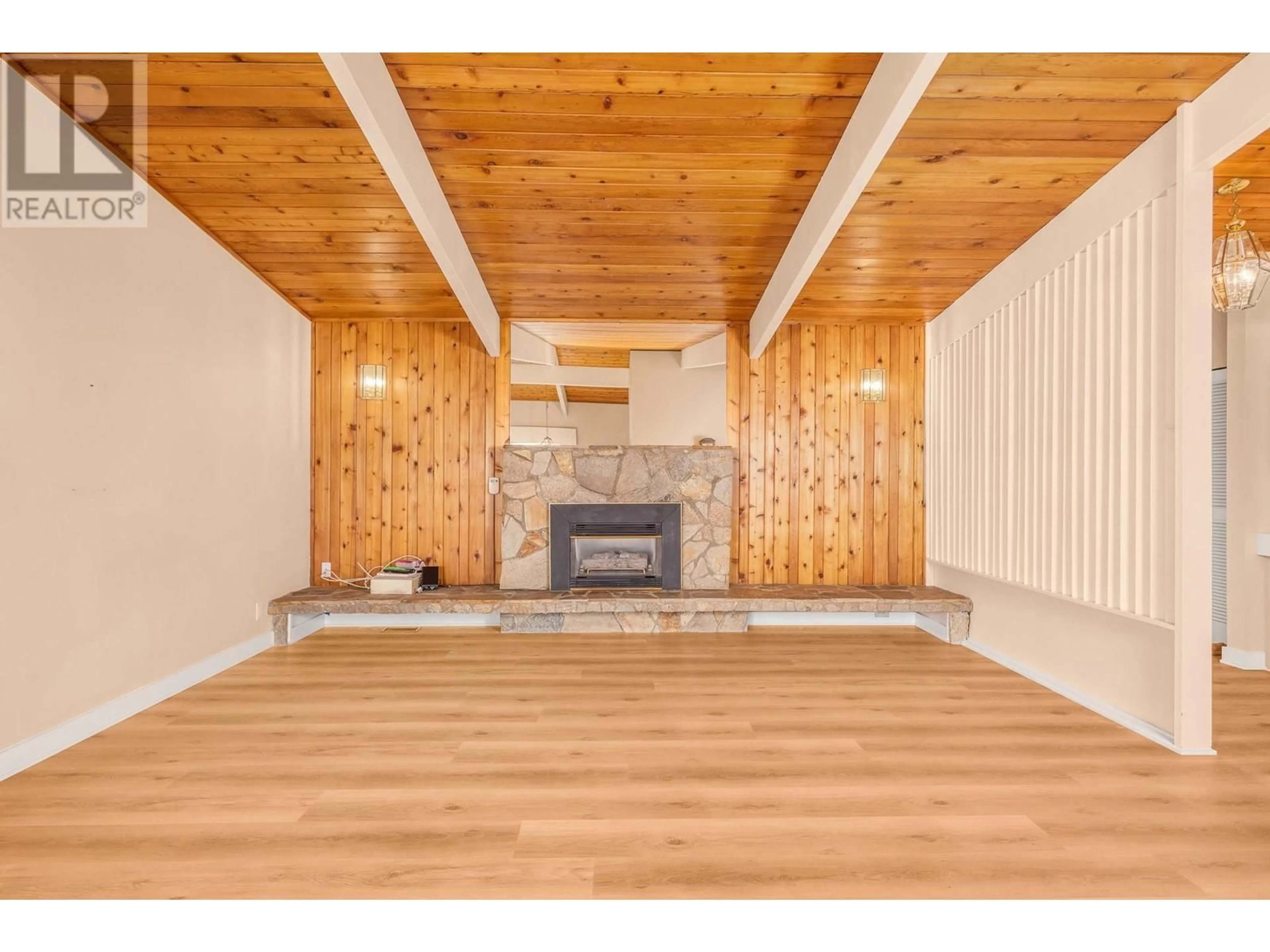 Unknown for 7007 APPALOOSA WAY, Vernon British Columbia V1H1B9