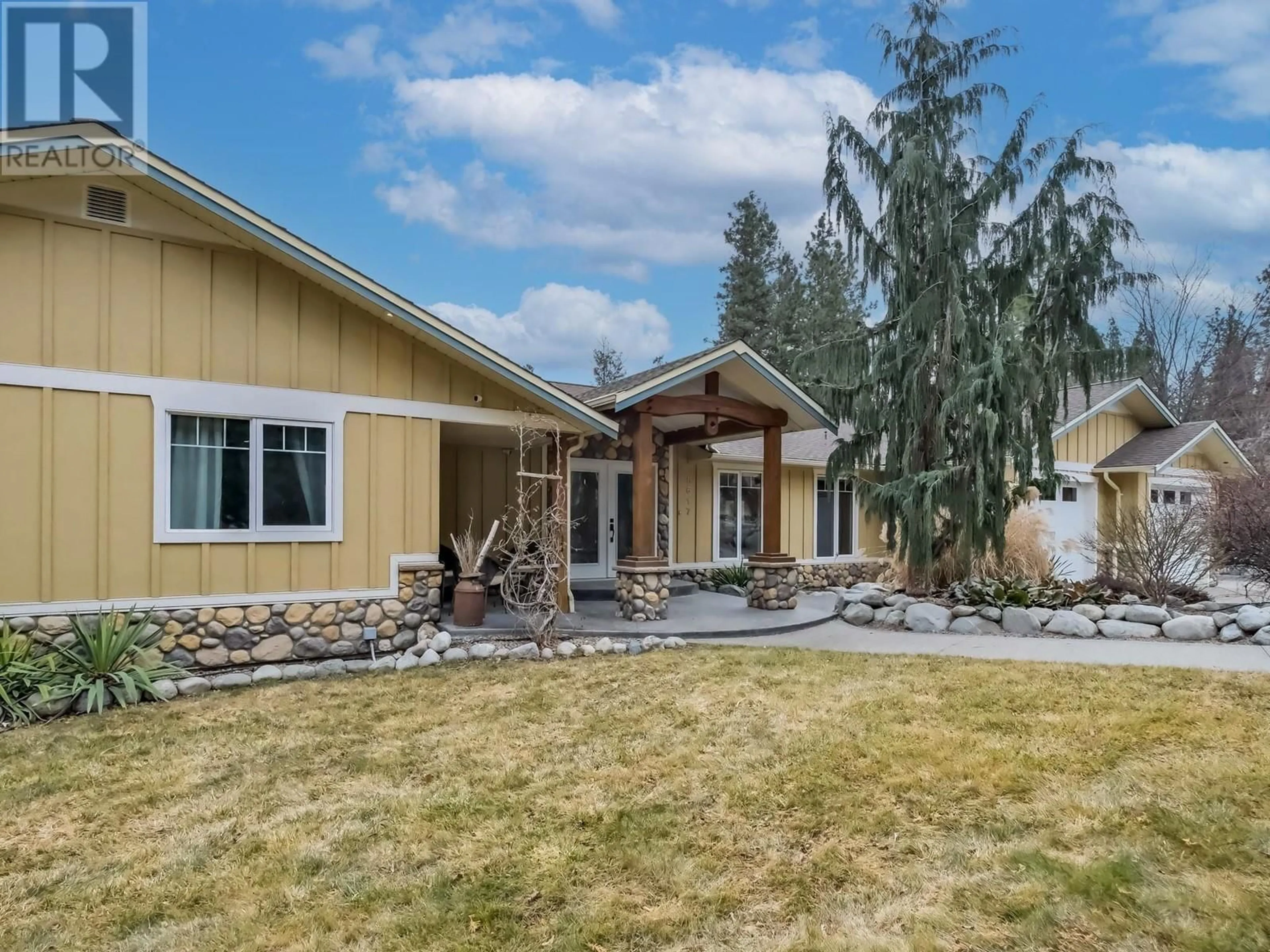 Home with vinyl exterior material, unknown for 5617 SIMPSON ROAD, Summerland British Columbia V0H1Z2