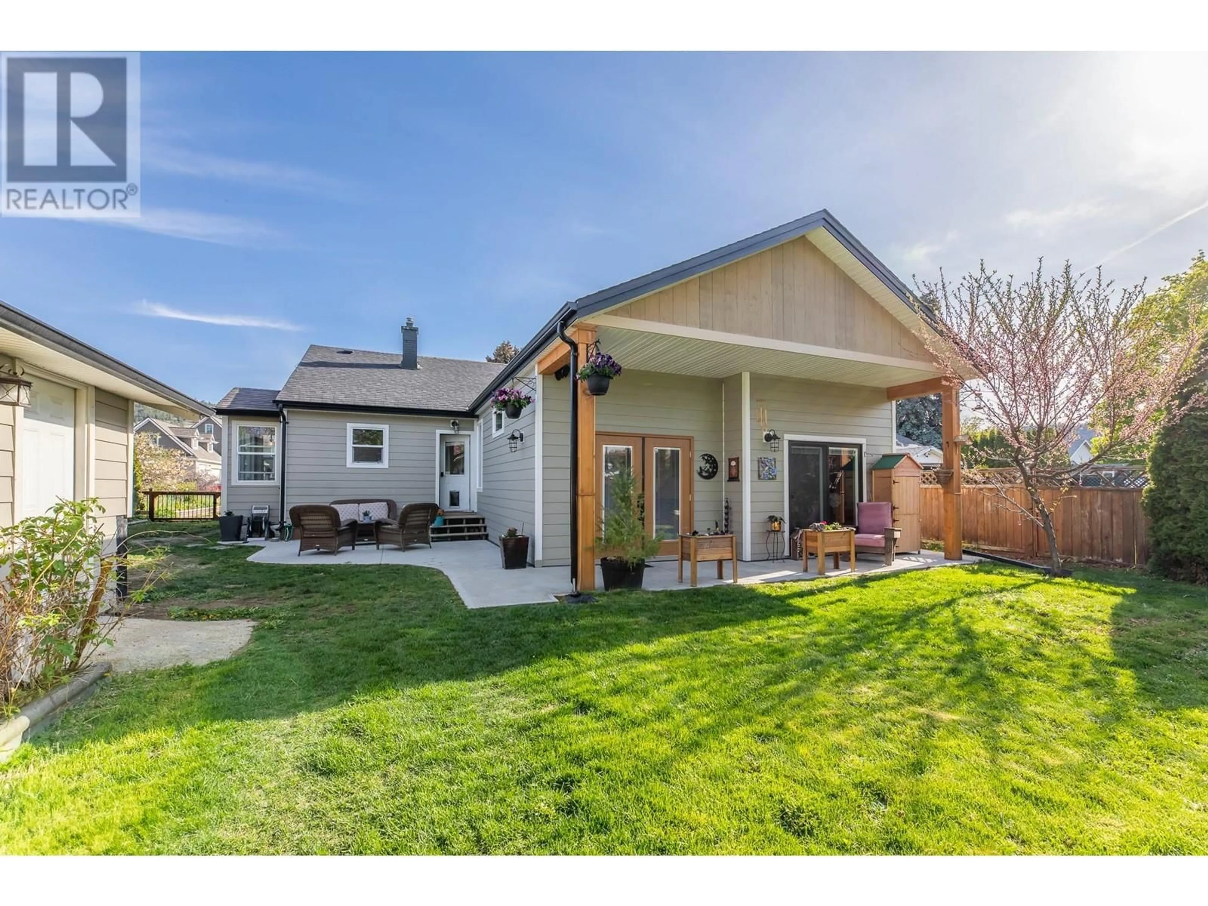 Home with vinyl exterior material, unknown for 9718 JULIA STREET, Summerland British Columbia V0H1Z6