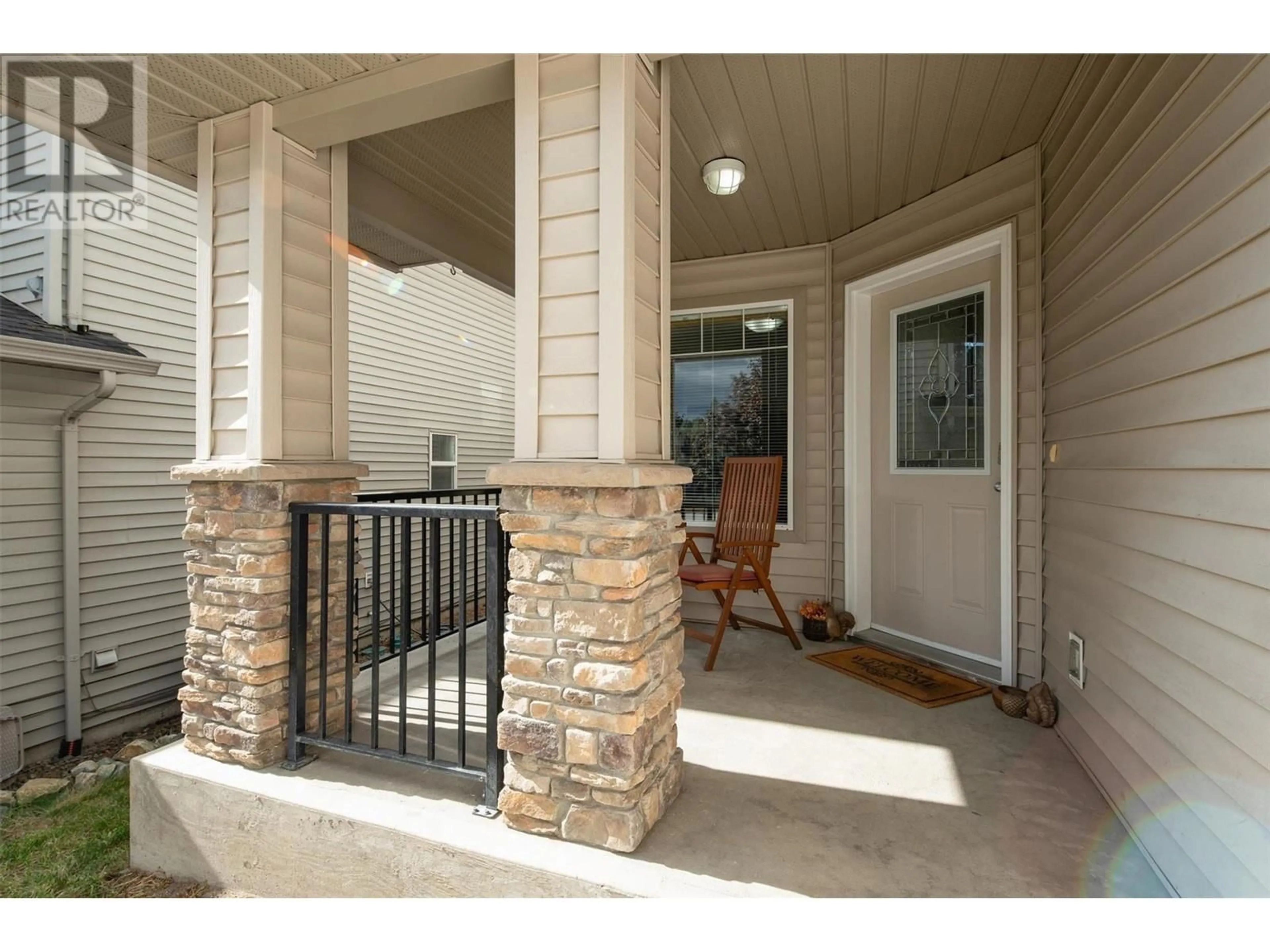 Indoor entryway for 3515 CREEKVIEW CRESCENT, Westbank British Columbia V4T3C5