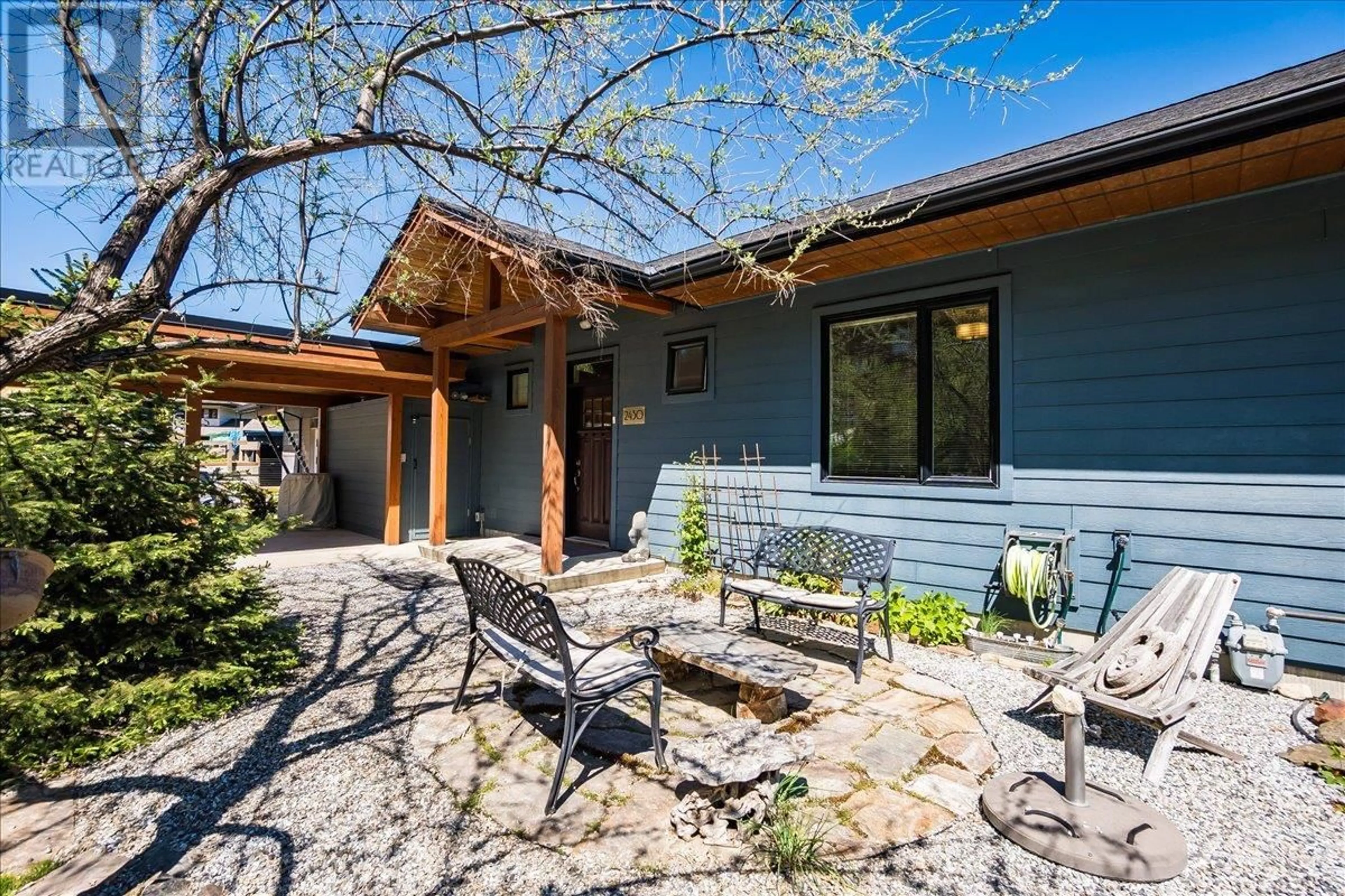 Patio, street for 2430 PERRIER LANE, Nelson British Columbia V1L7C3