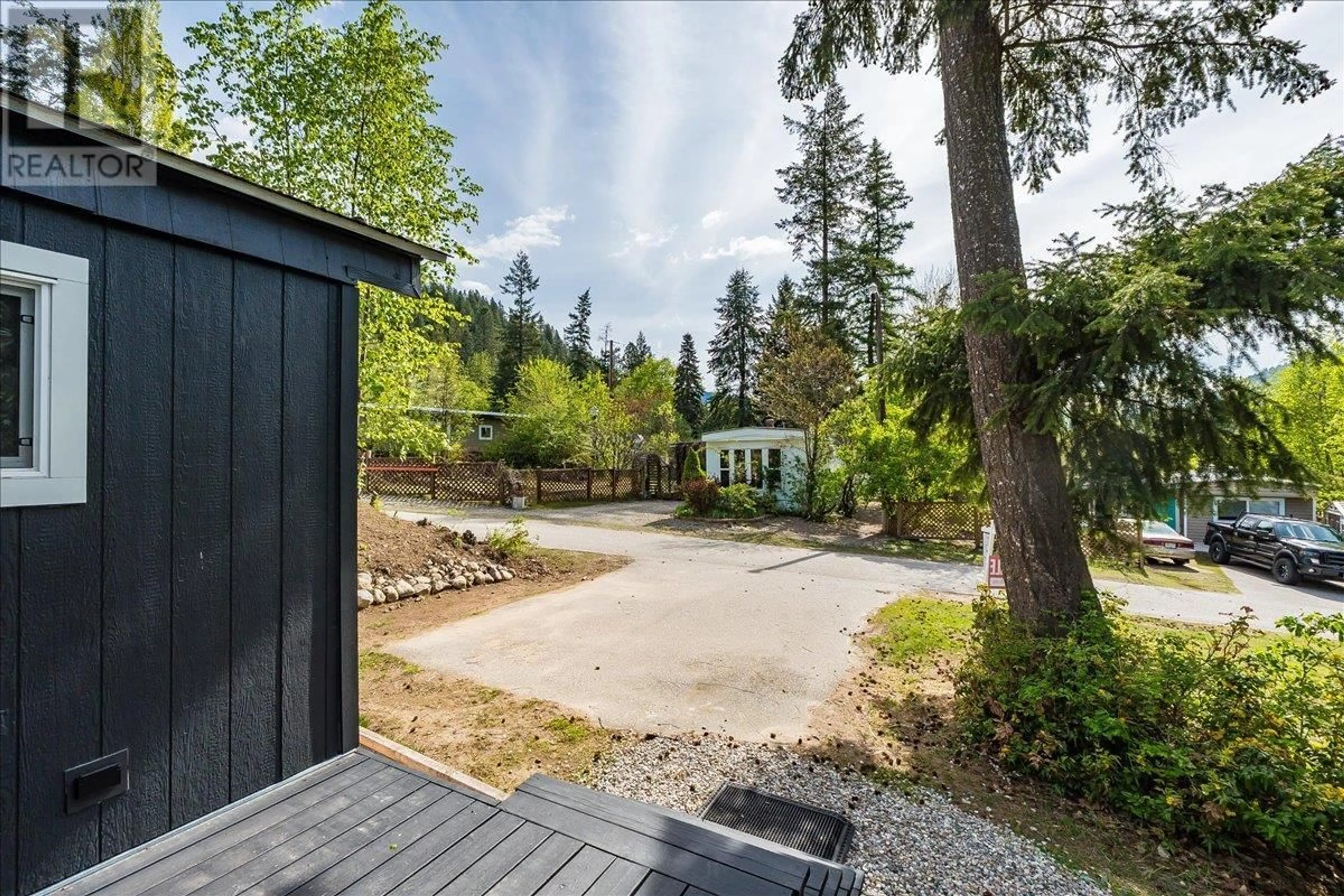 Unknown for 10 - 3969 BROADWATER ROAD, Castlegar British Columbia V1N4V5