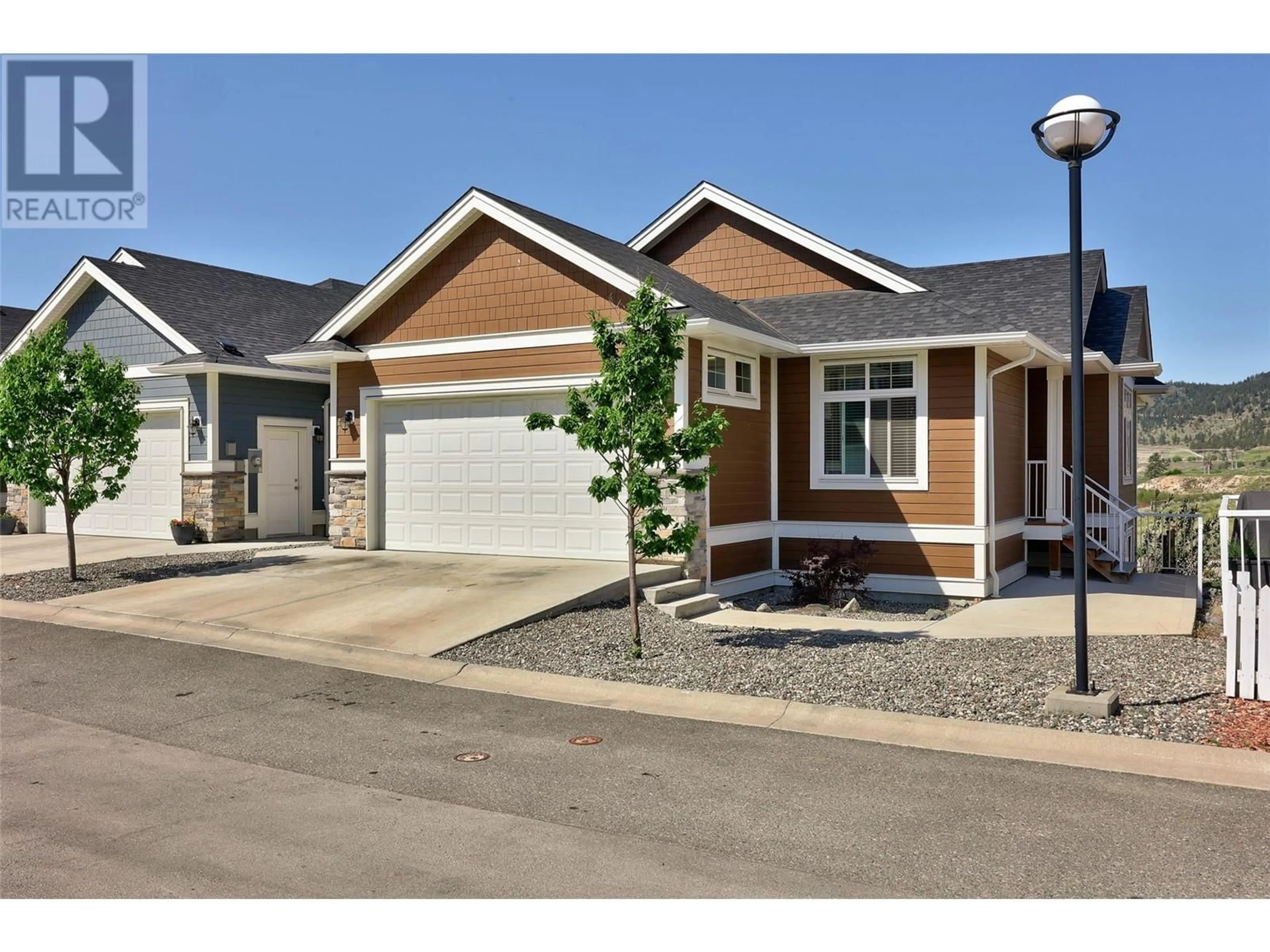 Home with vinyl exterior material, street for 103 - 2514 SPRINGBANK AVENUE, Merritt British Columbia V1K1B8