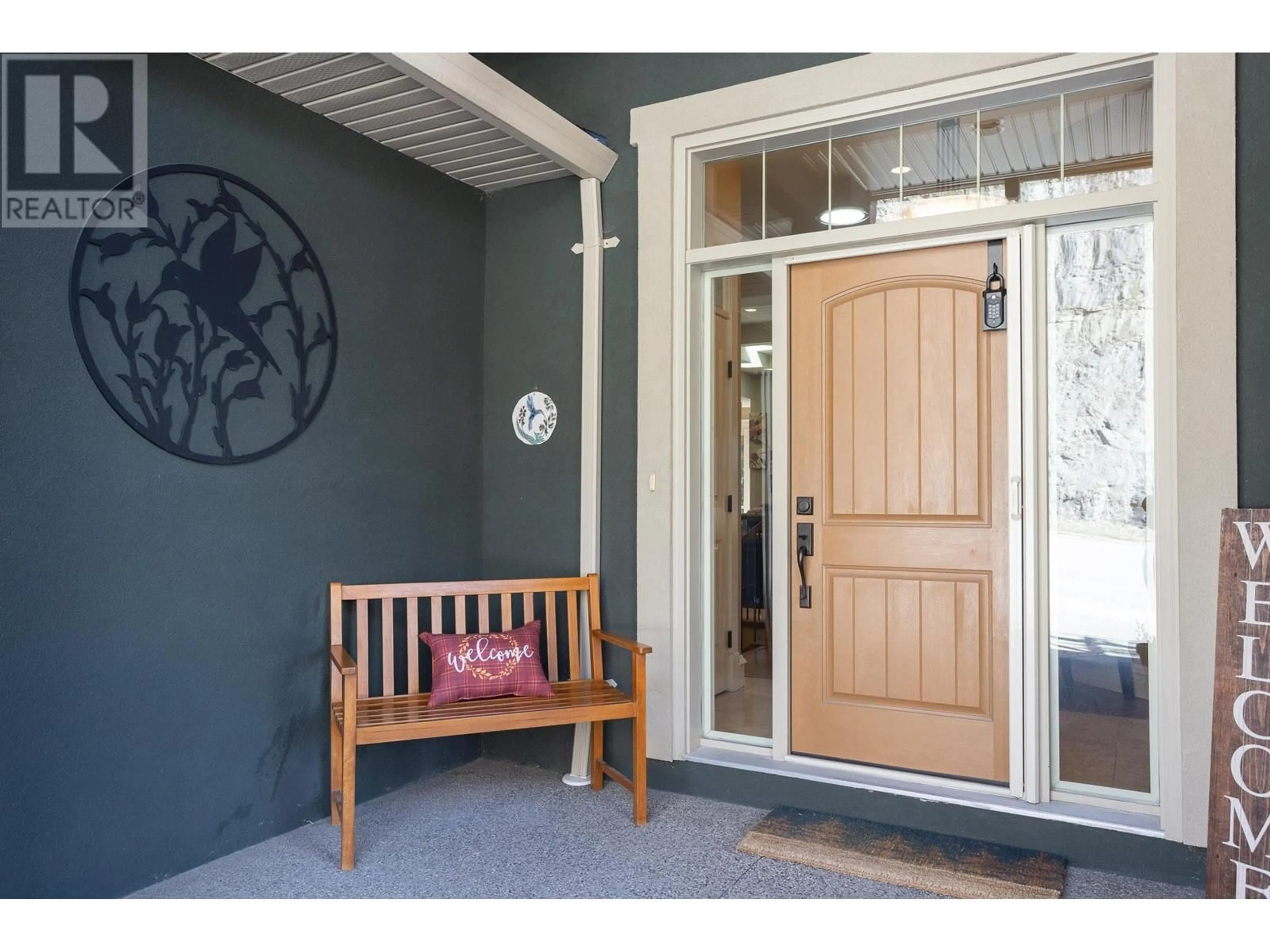 Indoor entryway for 2532 TUSCANY DRIVE, West Kelowna British Columbia V4T3B6