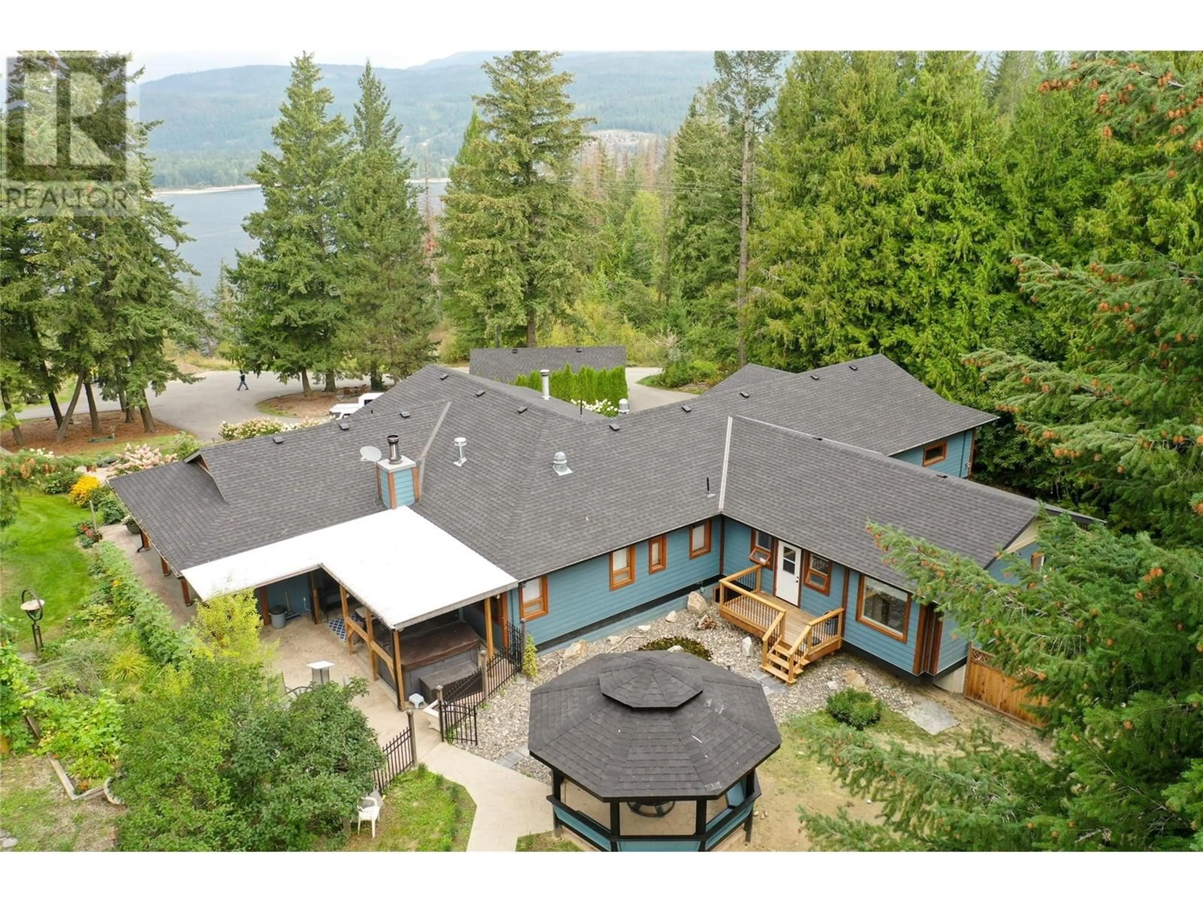 A pic from outside/outdoor area/front of a property/back of a property/a pic from drone, mountain view for 3045 LINDBERG ROAD, Sorrento British Columbia V0E2W1