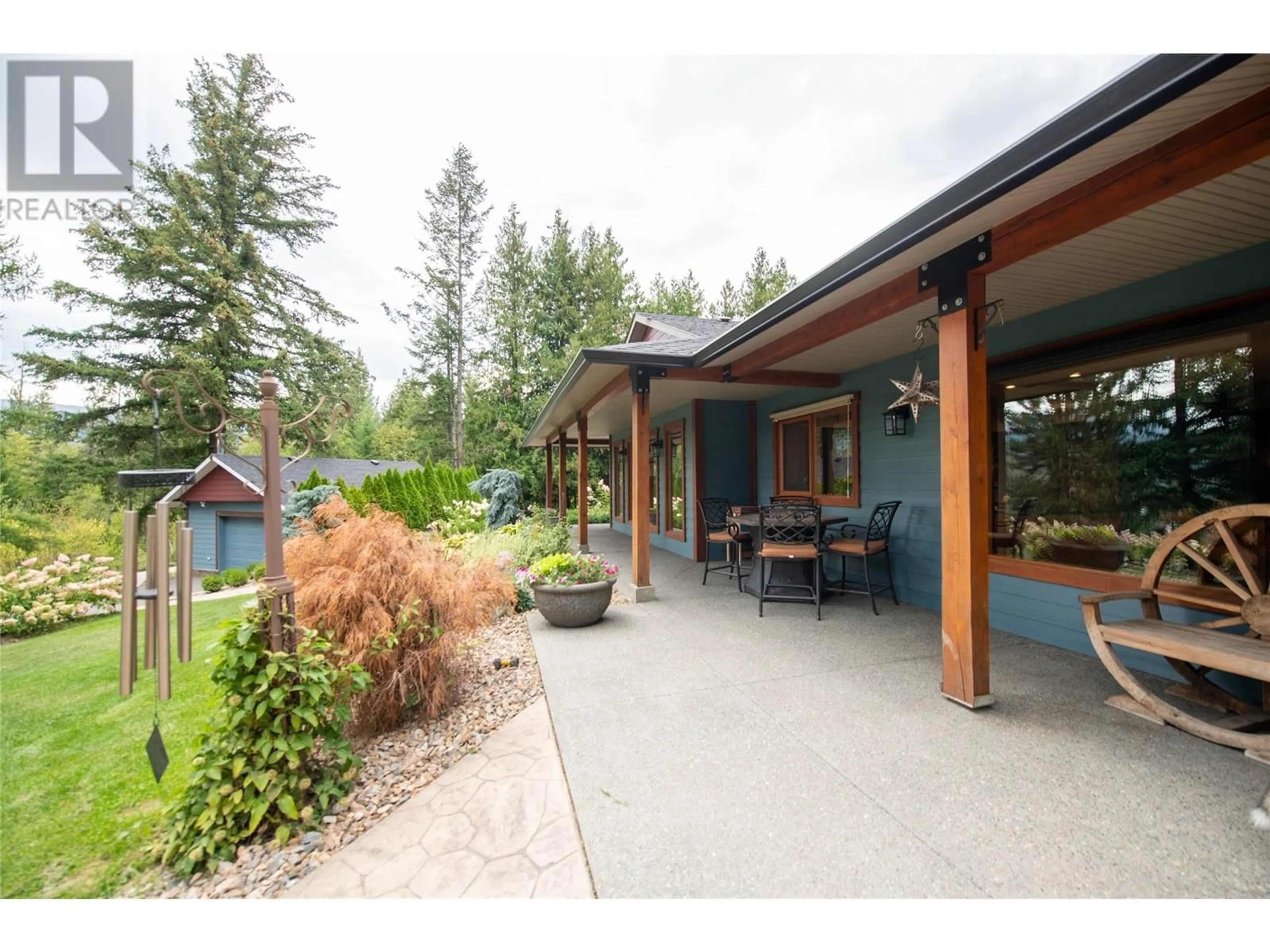 Patio, mountain view for 3045 LINDBERG ROAD, Sorrento British Columbia V0E2W1