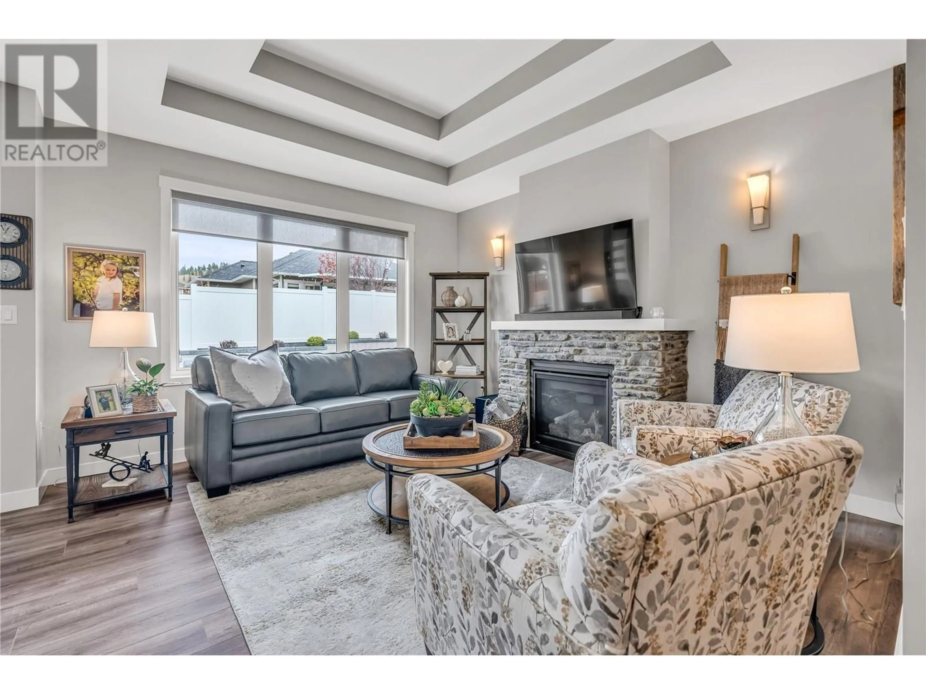 Living room with furniture, unknown for 114 SENDERO CRESCENT, Penticton British Columbia V2A0C4