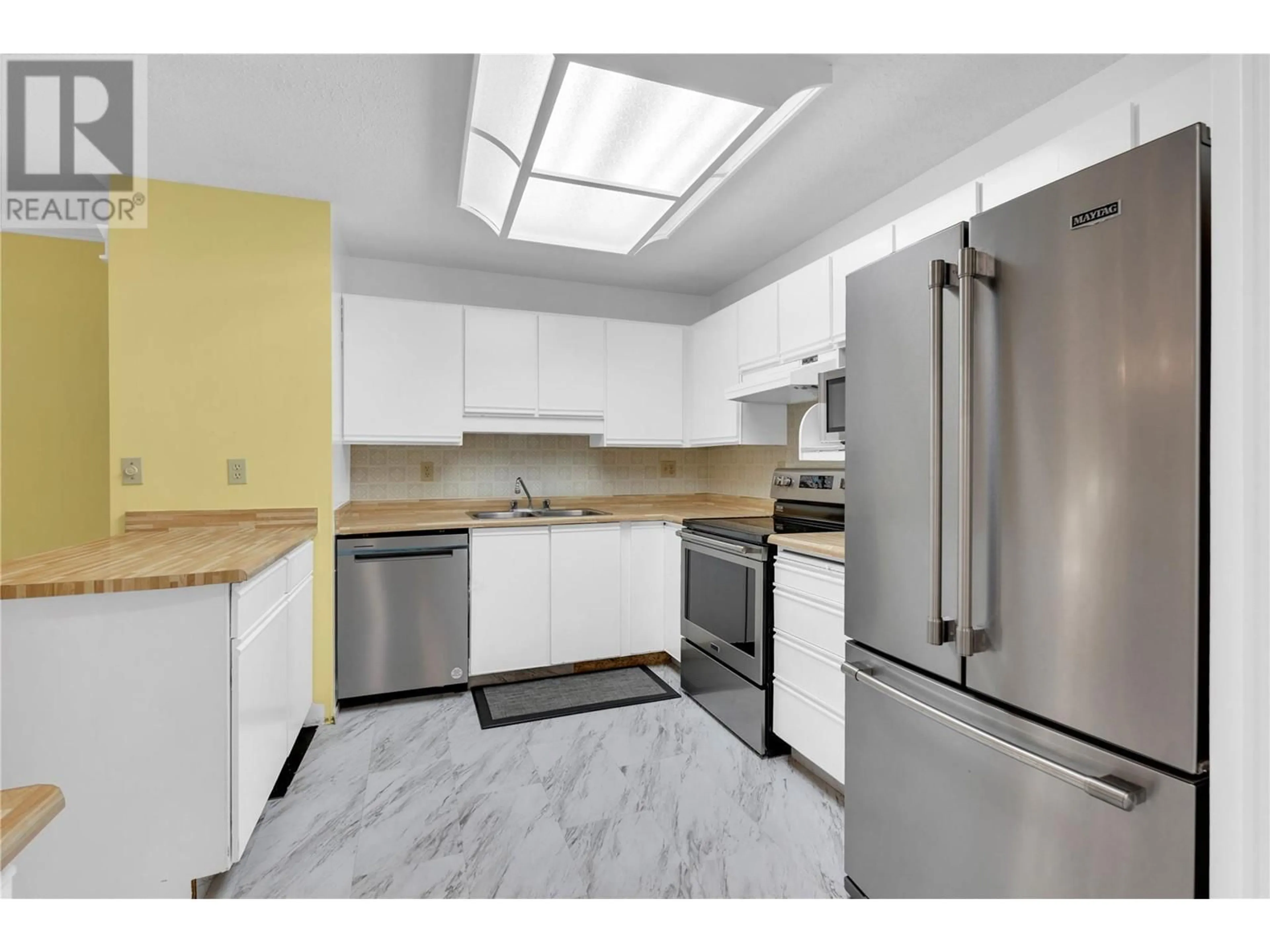 Standard kitchen, unknown for 103 - 187 WARREN AVENUE, Penticton British Columbia V2A3N1
