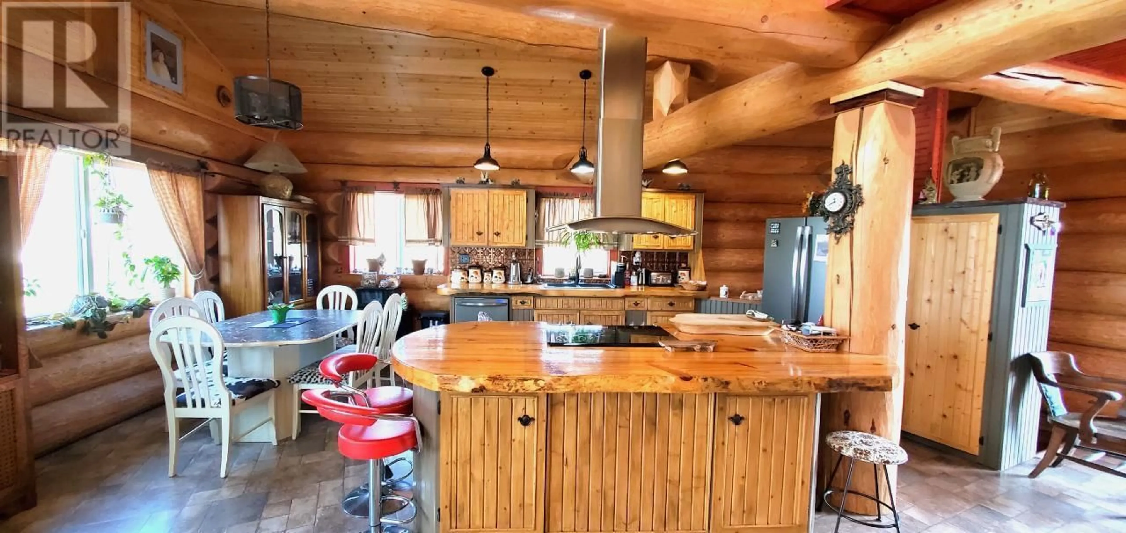 Rustic kitchen, wood/laminate floor for 150 NIGHTHAWK ROAD, Cawston British Columbia V0X1C3