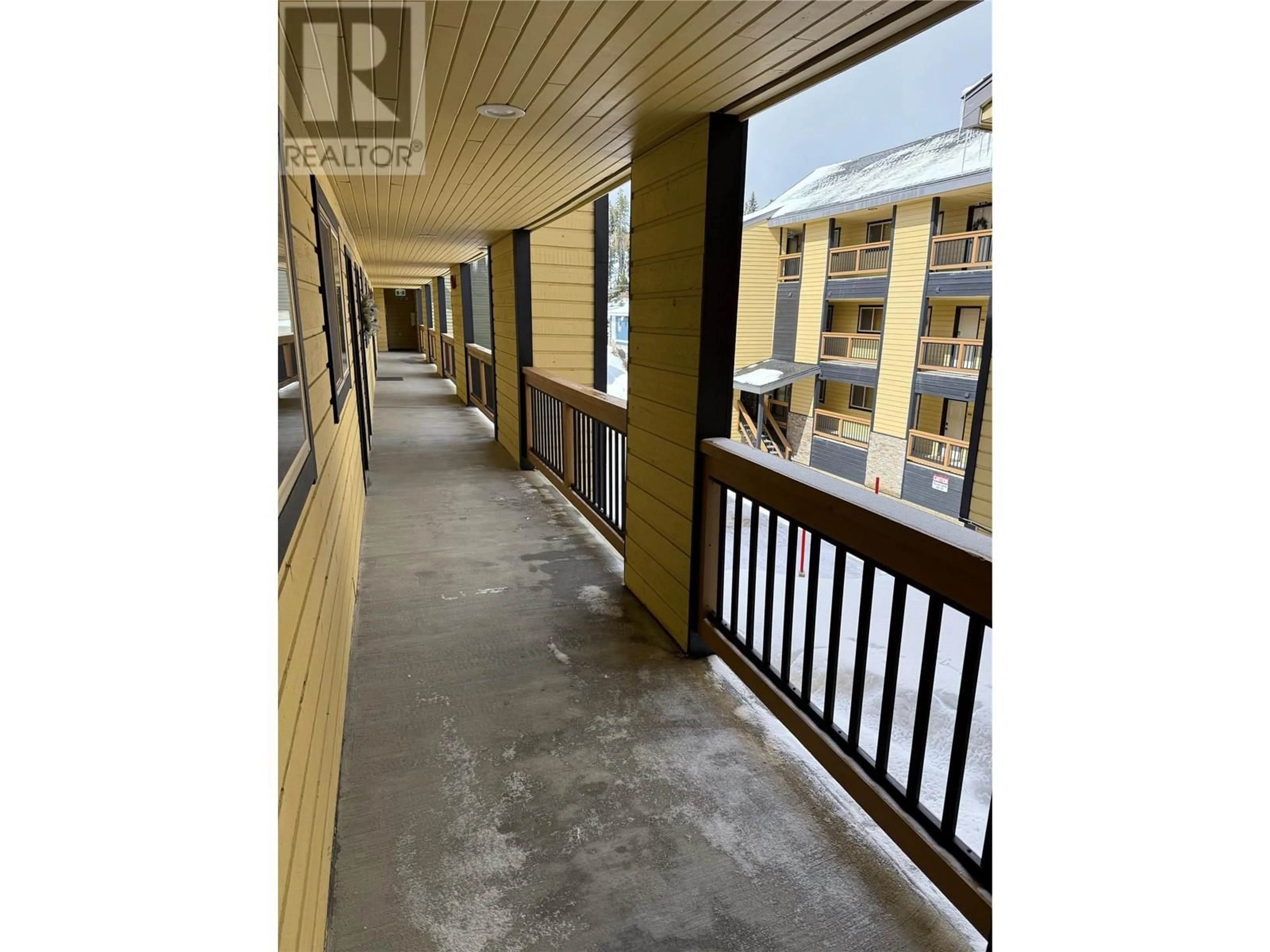 Unknown for 205 - 330 STRAYHORSE ROAD, Apex Mountain British Columbia V2A0E2