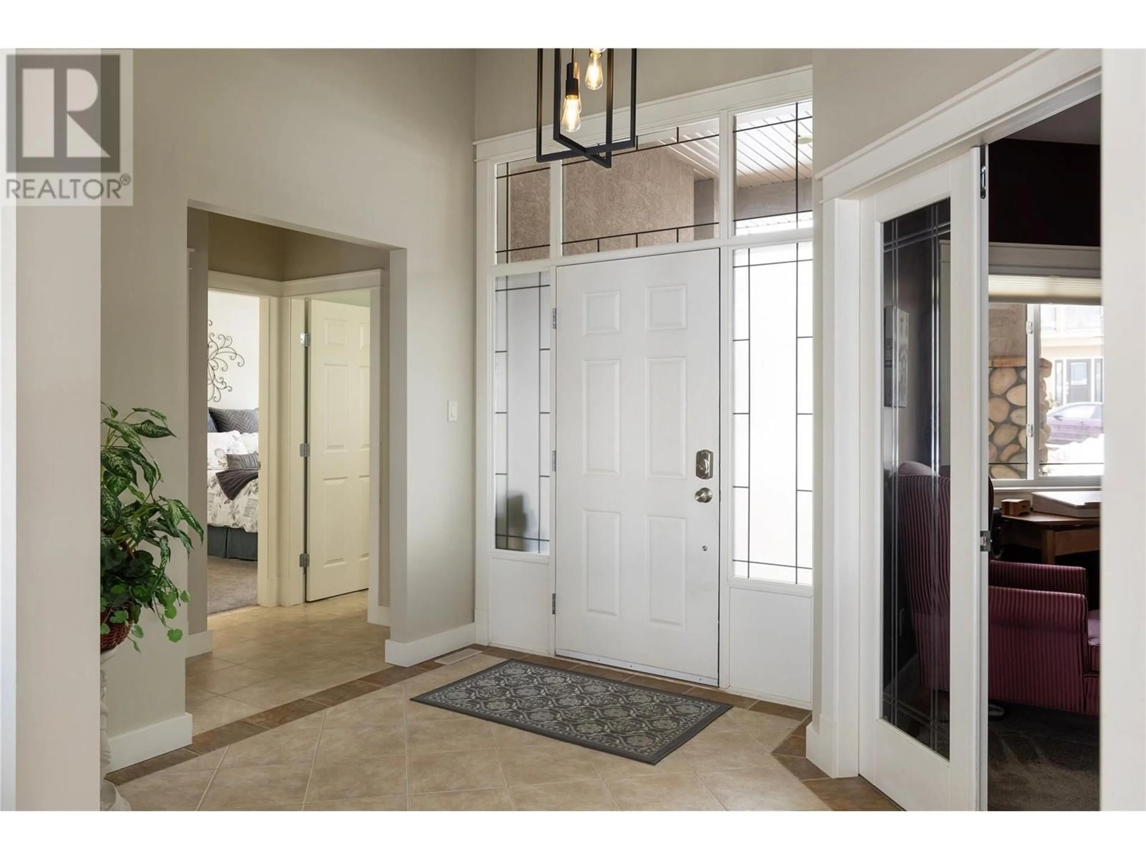 Indoor entryway for 1417 COPPER MOUNTAIN COURT, Vernon British Columbia V1B3Y7