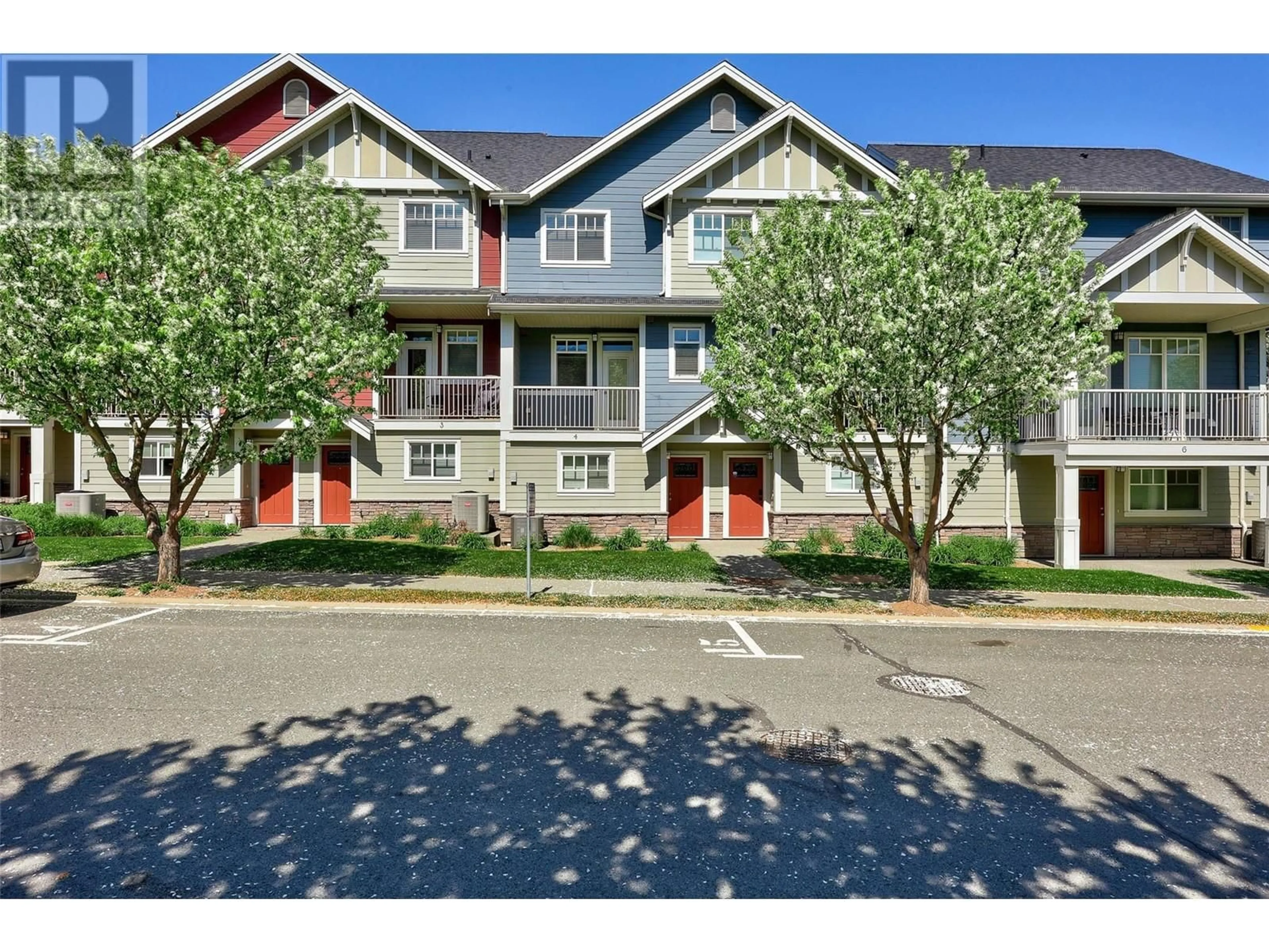 A pic from outside/outdoor area/front of a property/back of a property/a pic from drone, street for 4 - 2860 VALLEYVIEW DRIVE, Kamloops British Columbia V2C0B3