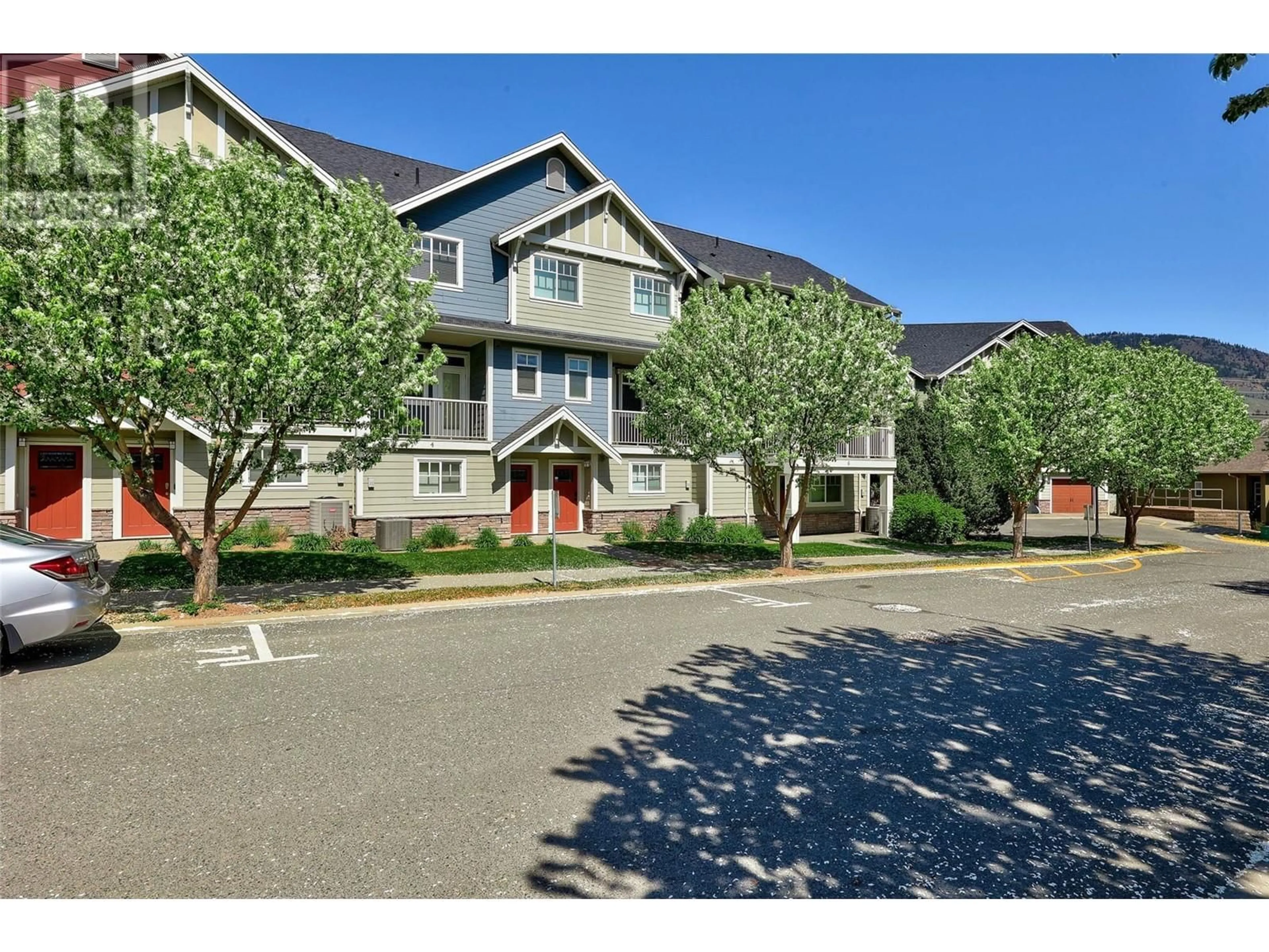 A pic from outside/outdoor area/front of a property/back of a property/a pic from drone, street for 4 - 2860 VALLEYVIEW DRIVE, Kamloops British Columbia V2C0B3