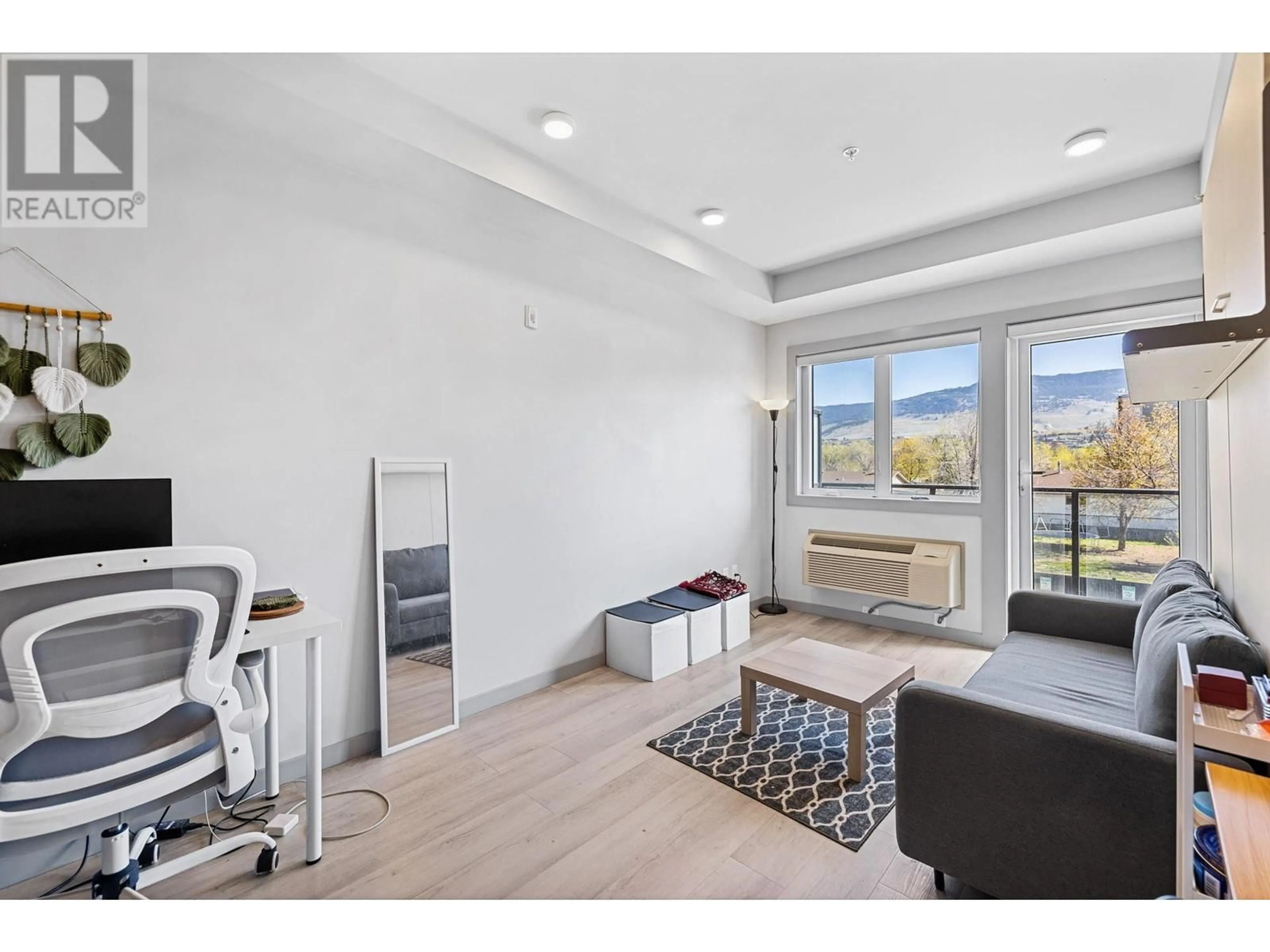 Unknown for 220 - 345 DOUGALL ROAD NORTH, Kelowna British Columbia V1X3K8
