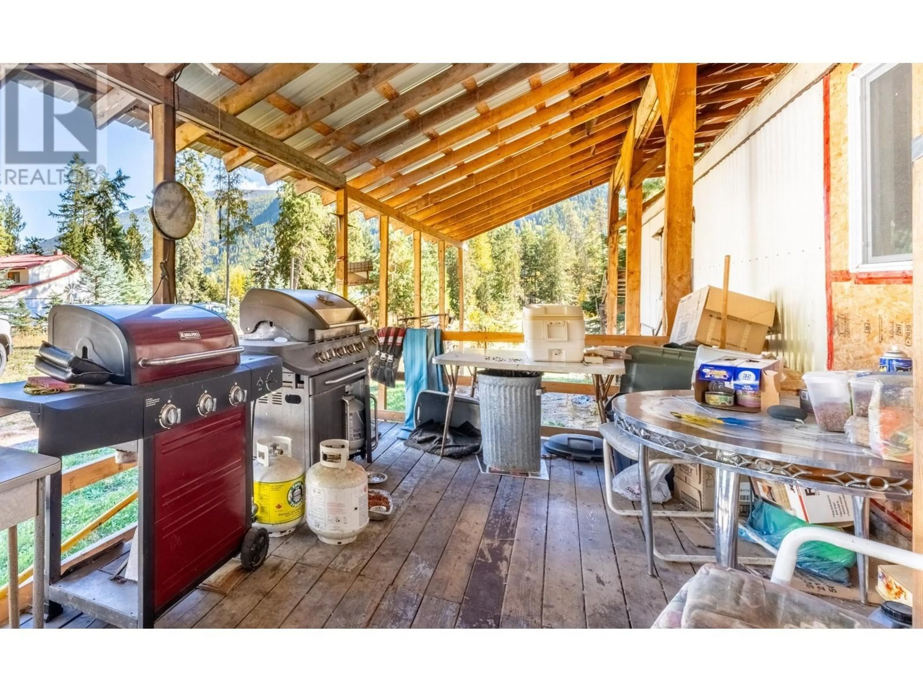 Patio, unknown for 4717 GOAT RIVER NORTH ROAD, Arrow Creek British Columbia V0B1G9
