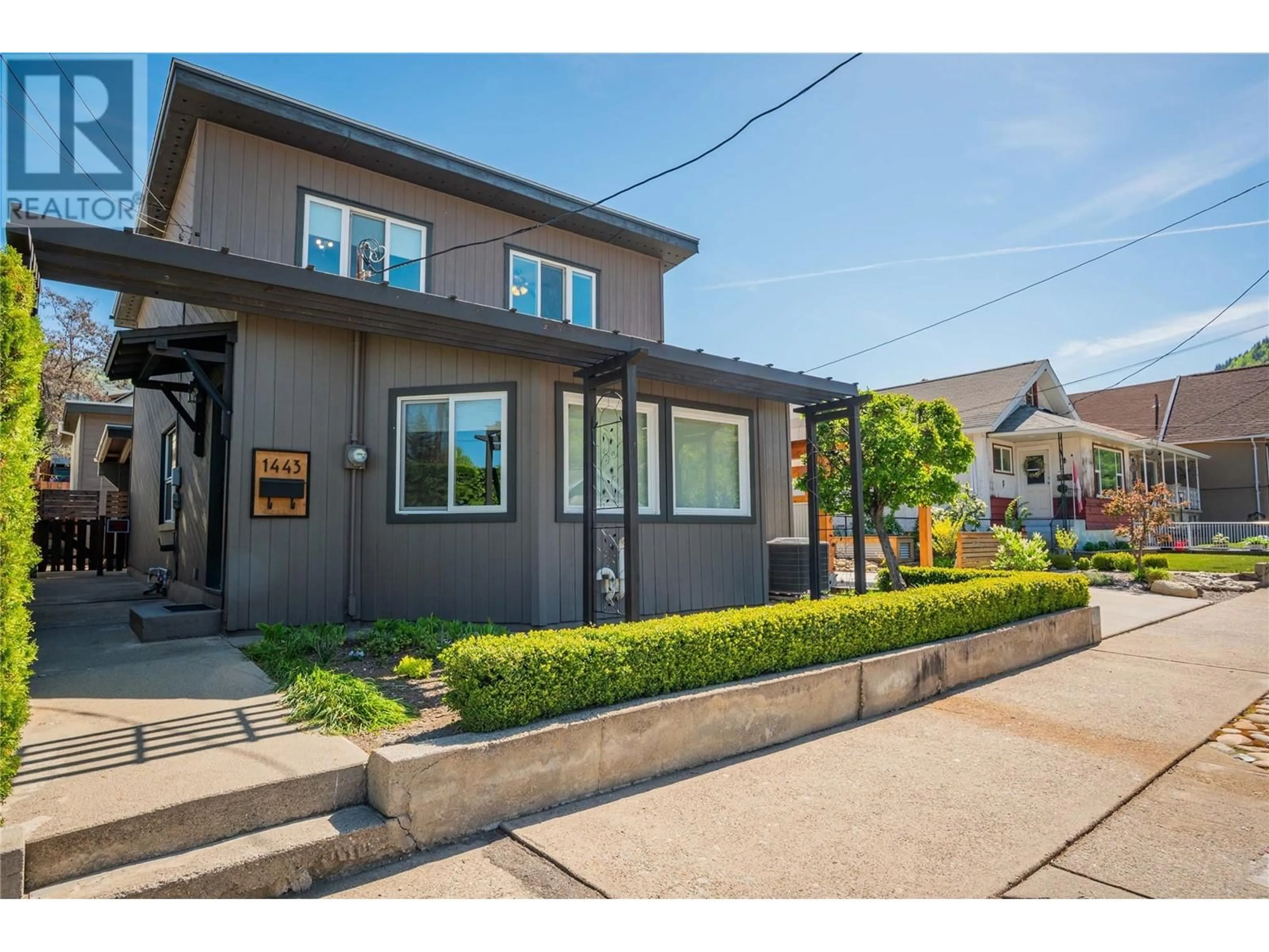Home with brick exterior material, street for 1443 COLUMBIA AVENUE, Trail British Columbia V1R1J7