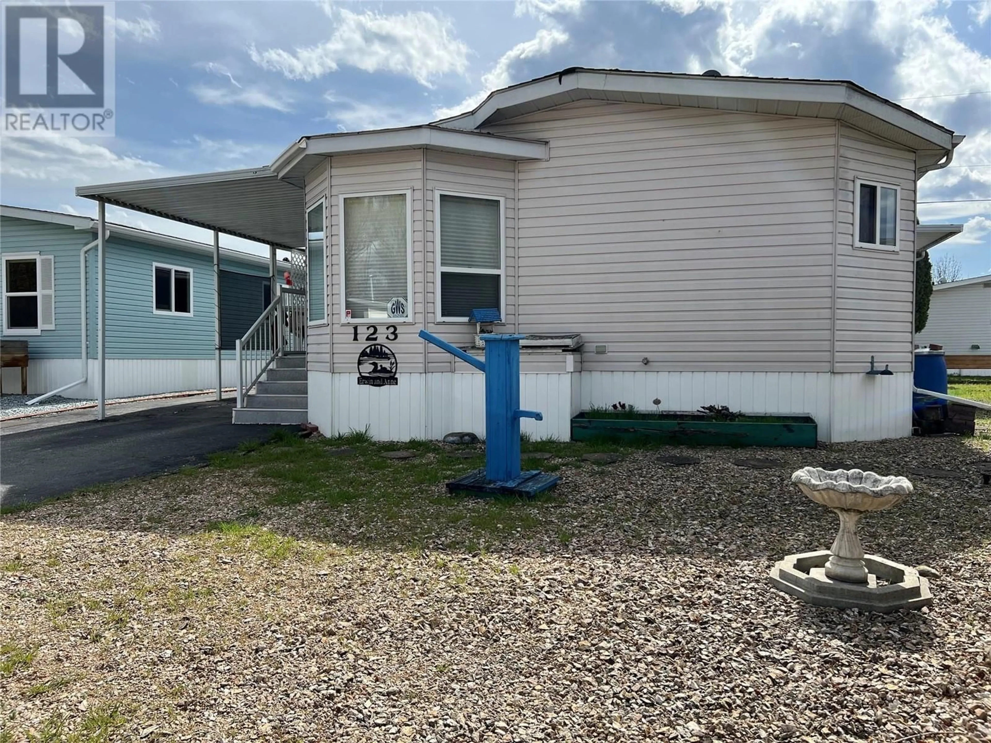 Home with vinyl exterior material, unknown for 123 - 5484 25 AVENUE, Vernon British Columbia V1T7A8