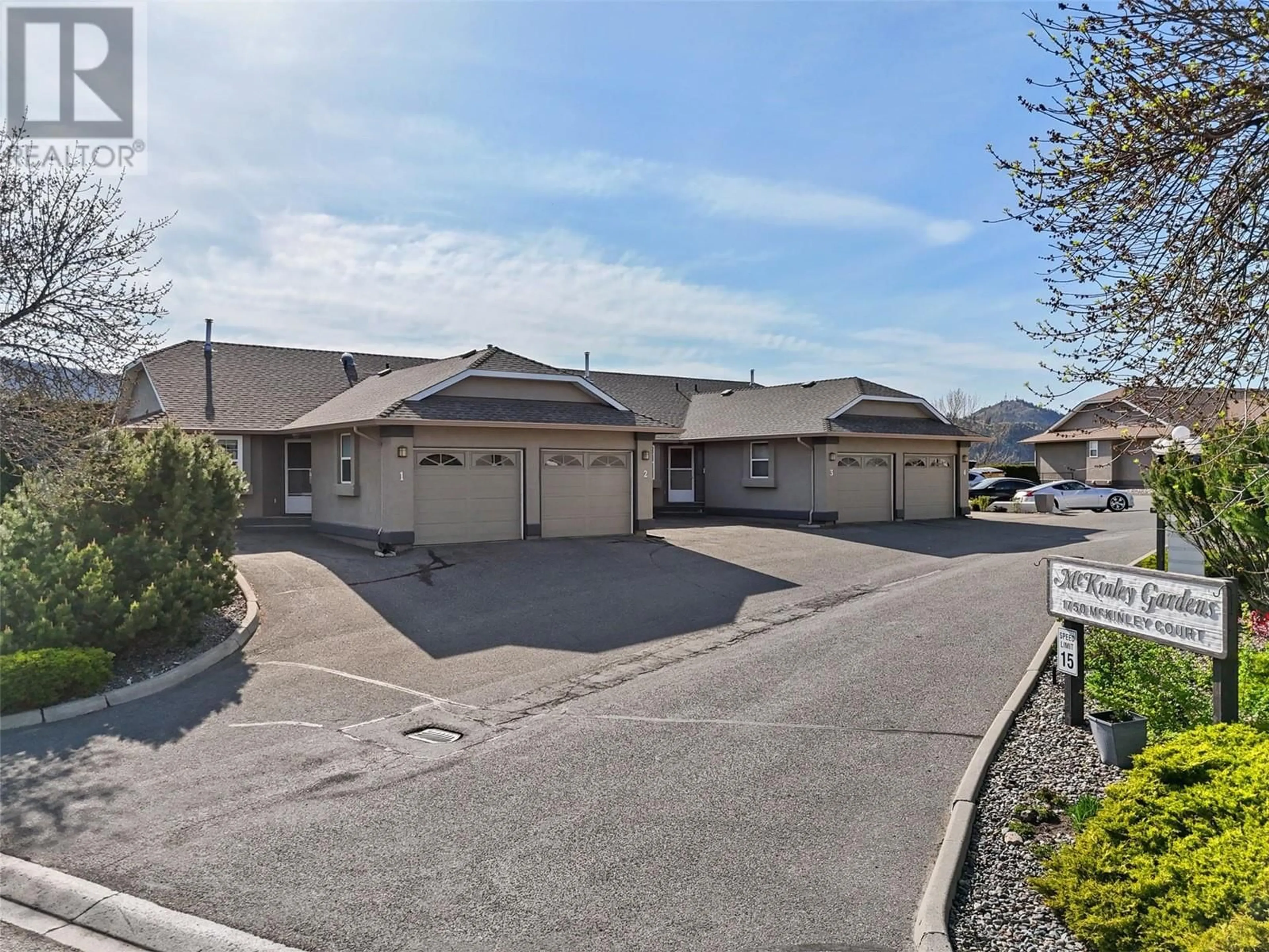 A pic from outside/outdoor area/front of a property/back of a property/a pic from drone, street for 1 - 1750 MCKINLEY COURT, Kamloops British Columbia V2E2N5