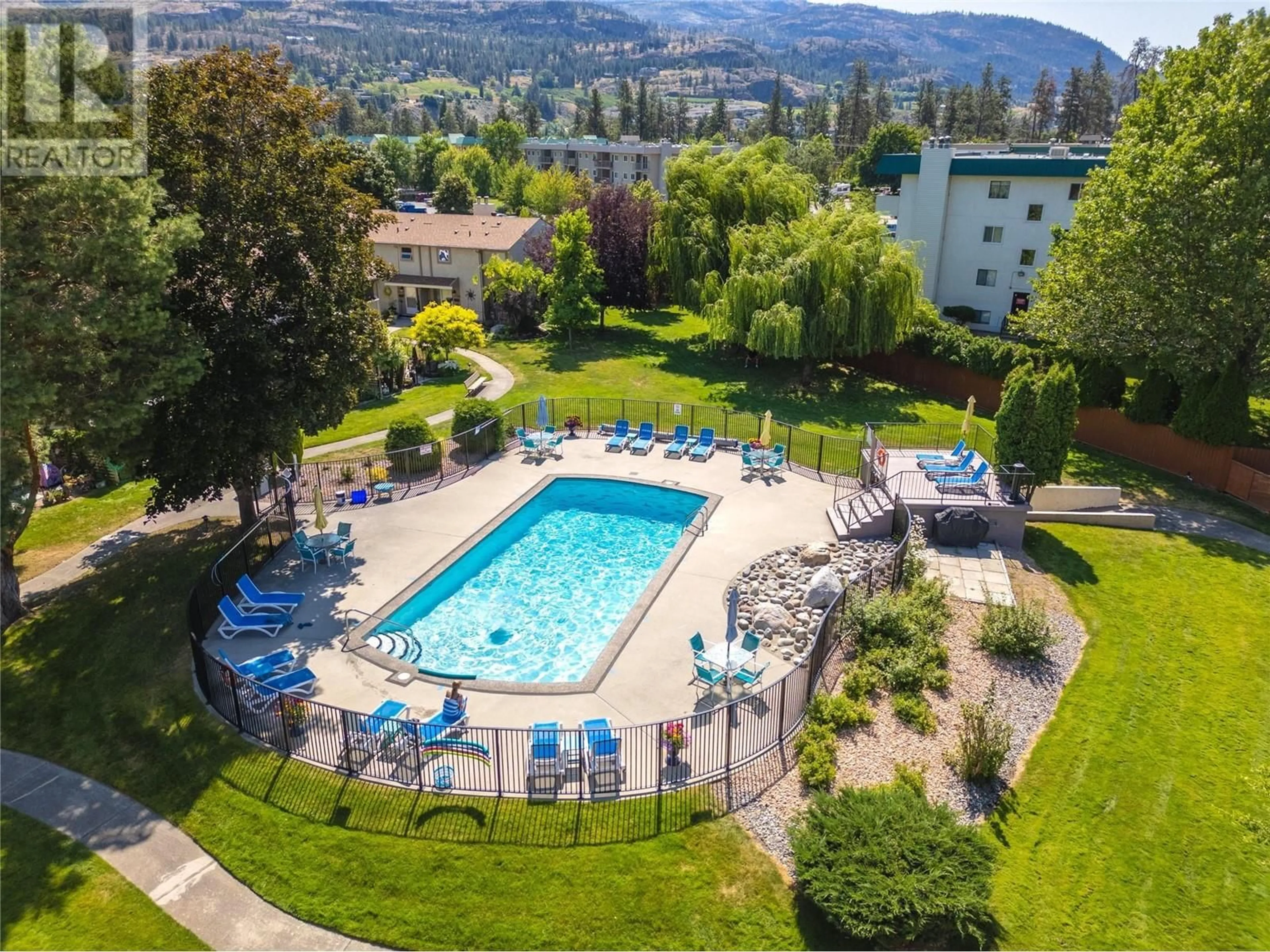 Pool for 1 - 310 YORKTON AVENUE, Penticton British Columbia V2A6Z8