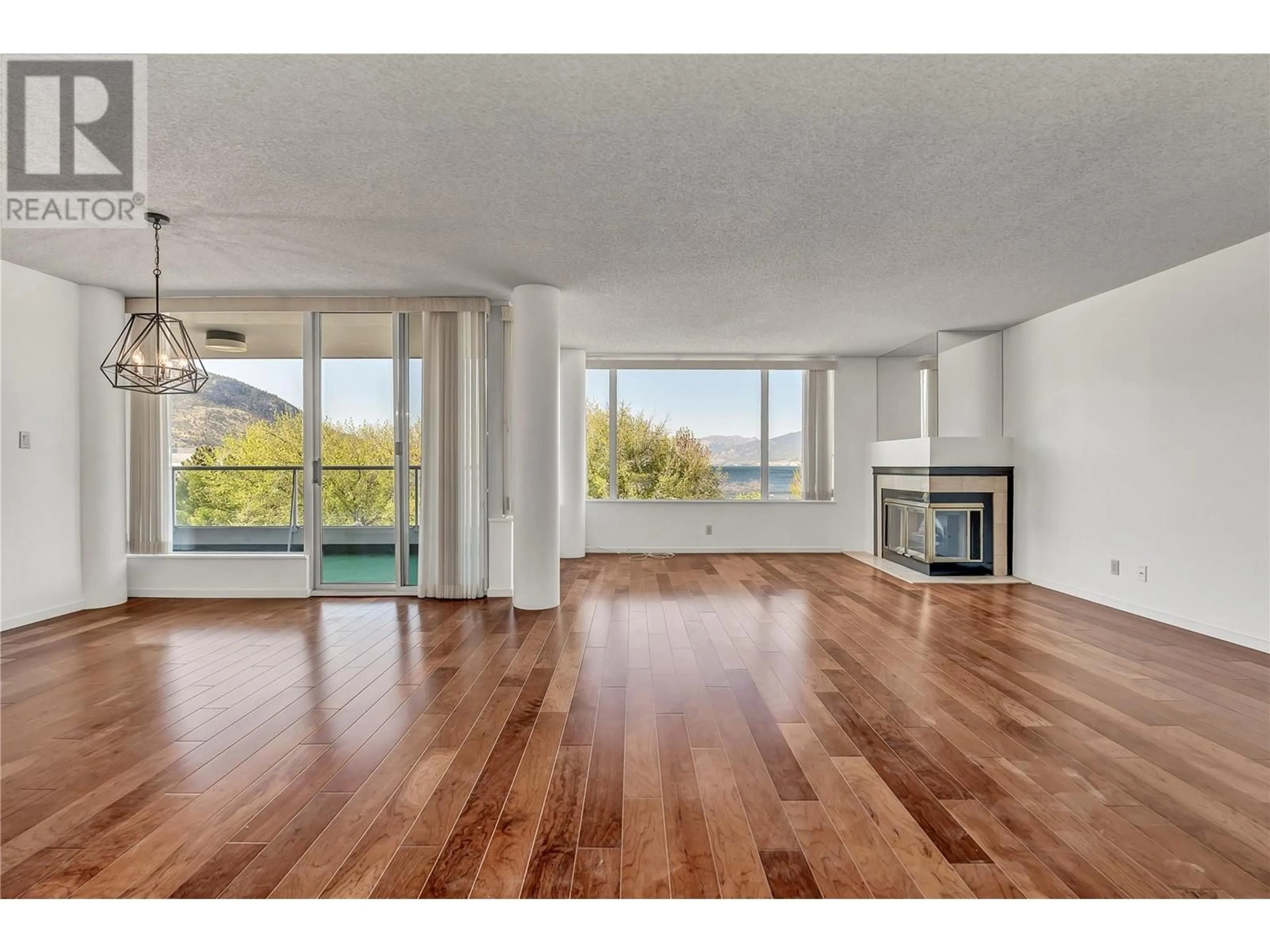 A pic of a room for 301 - 86 LAKESHORE DRIVE, Penticton British Columbia V2A1B5