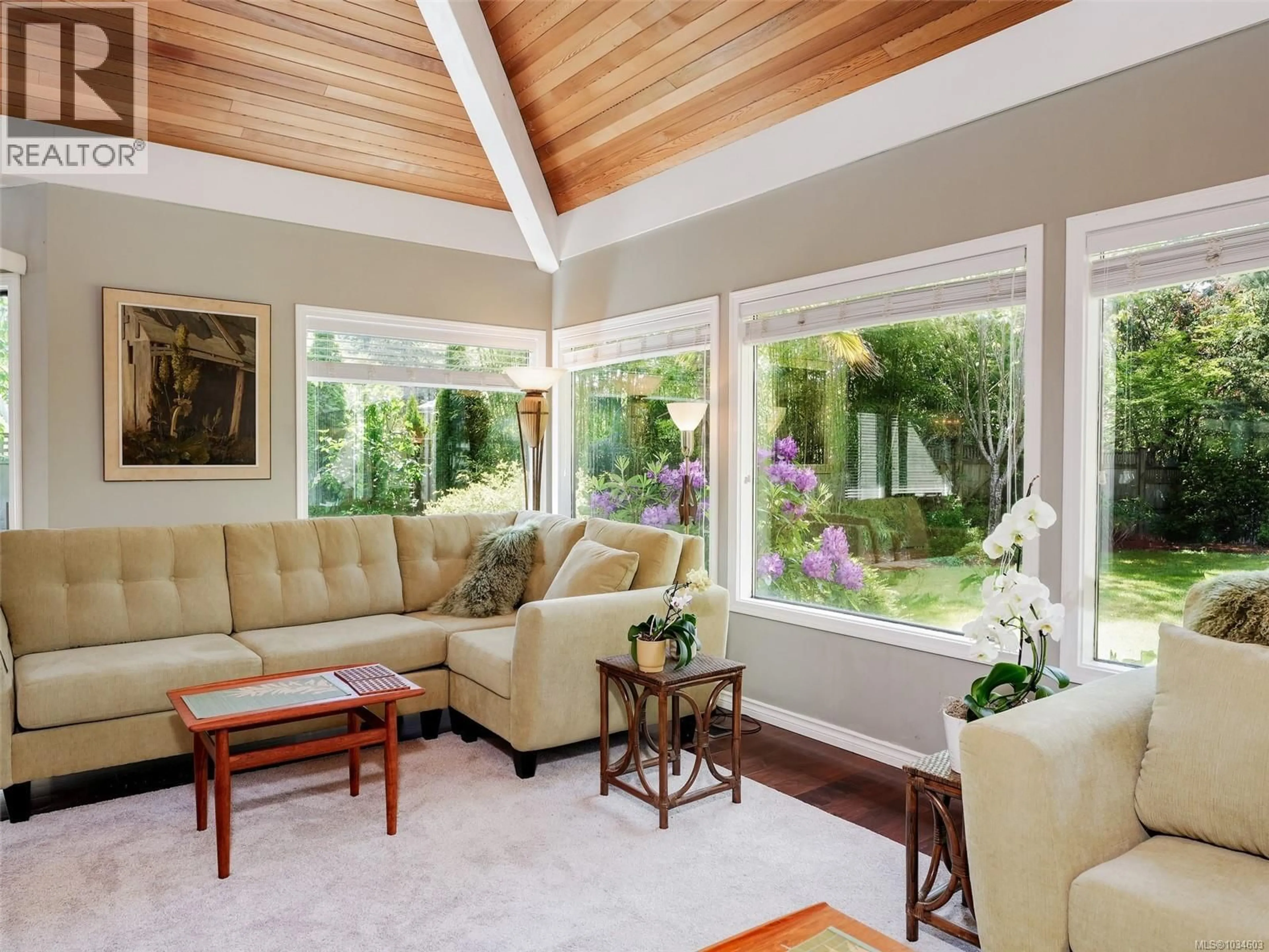 Living room with furniture, unknown for 596 TOWNER ROAD, North Saanich British Columbia V8L5L8