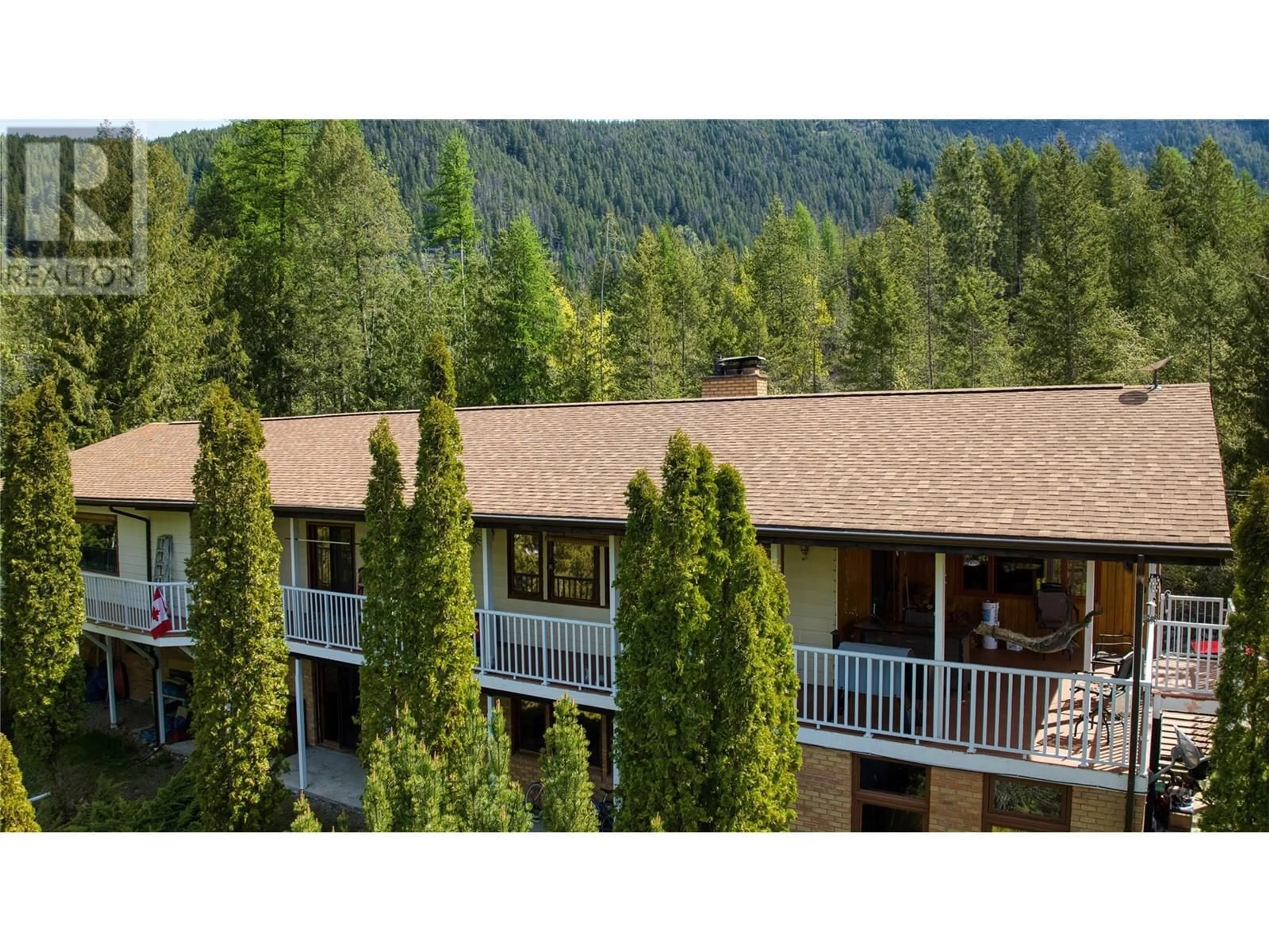 A pic from outside/outdoor area/front of a property/back of a property/a pic from drone, mountain view for 5110 VANCE ROAD, Creston British Columbia V0B1C1