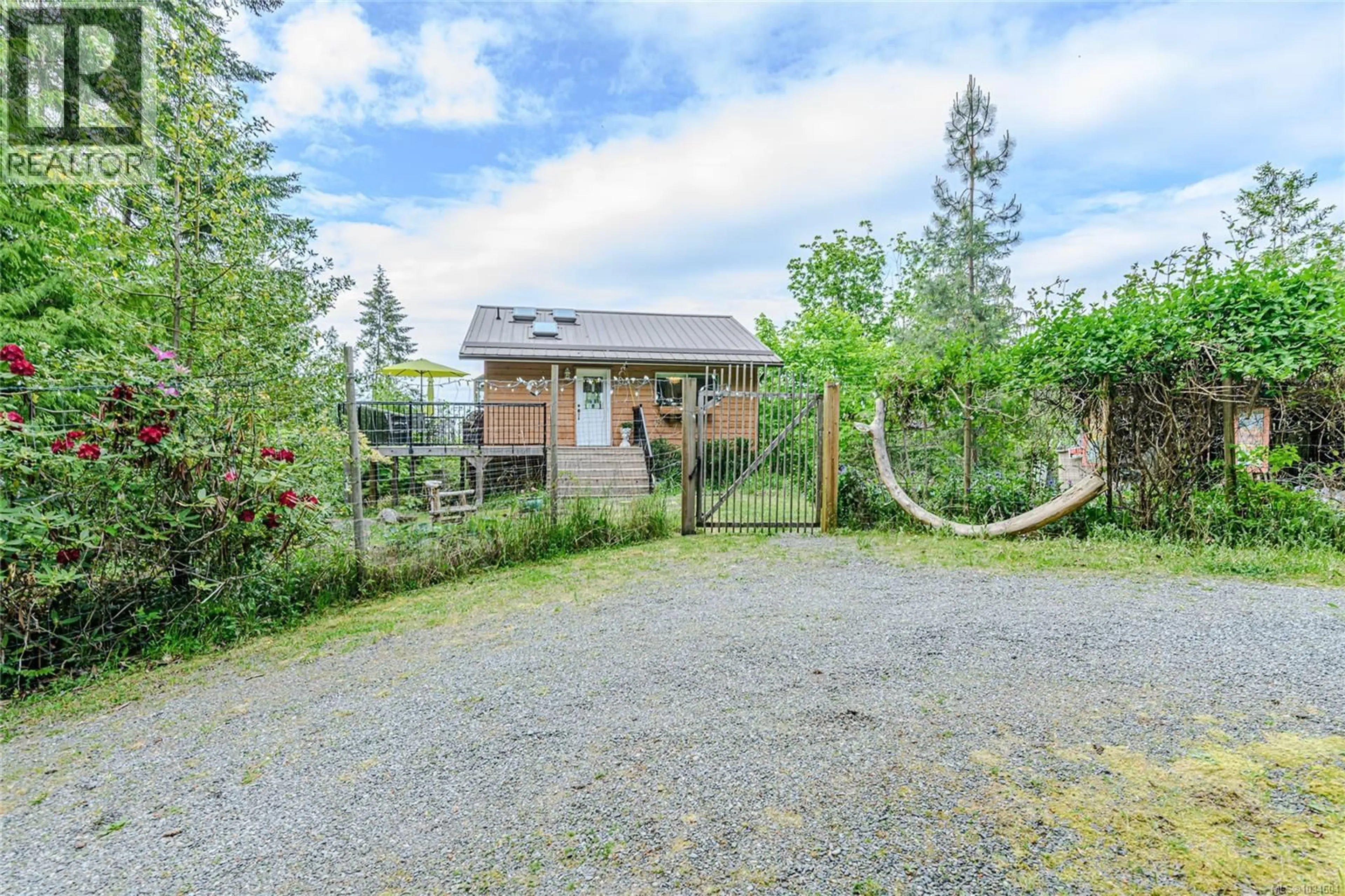 A pic from outside/outdoor area/front of a property/back of a property/a pic from drone, unknown for 262 NORTH VIEW PLACE, Salt Spring British Columbia V8K1A9