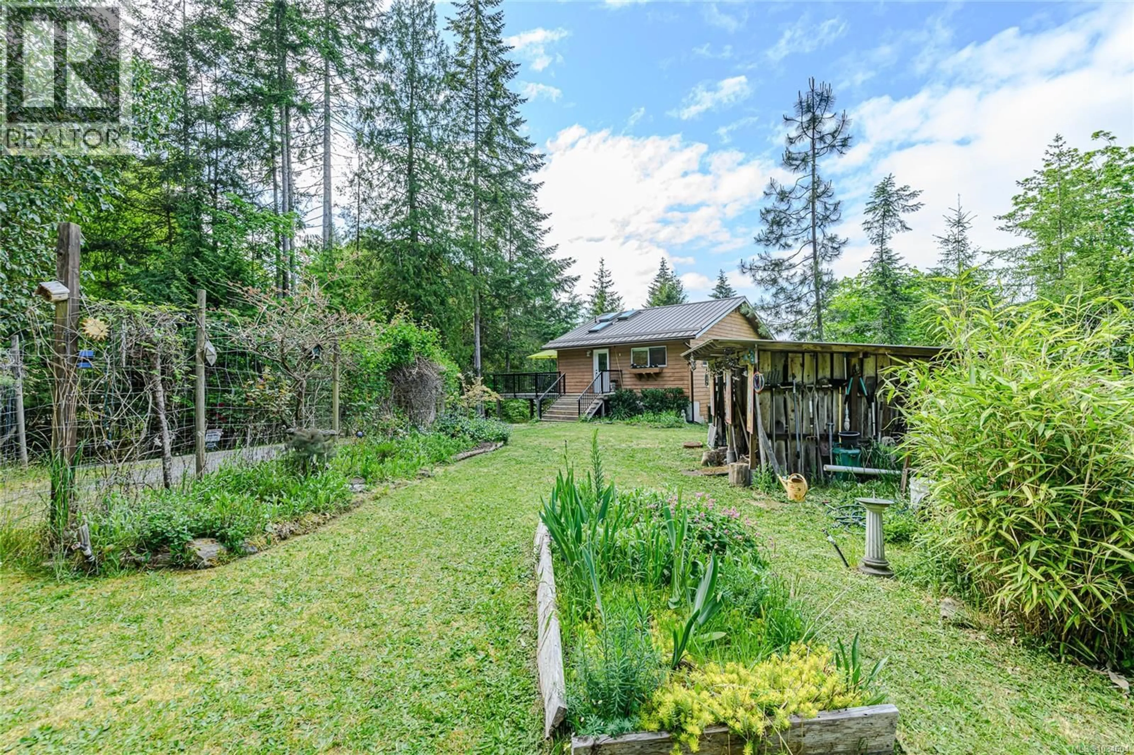 Patio, forest/trees view for 262 NORTH VIEW PLACE, Salt Spring British Columbia V8K1A9