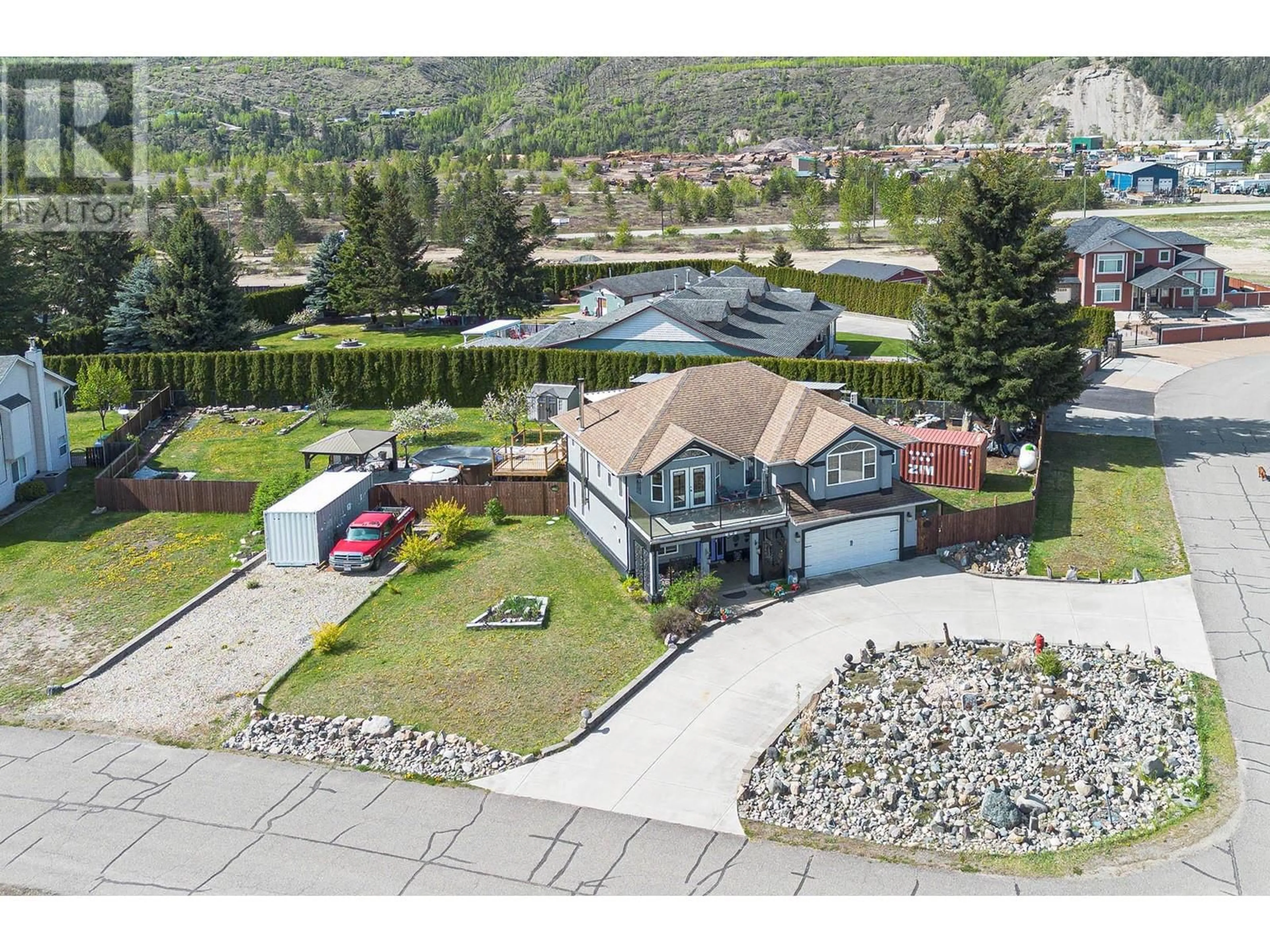 A pic from outside/outdoor area/front of a property/back of a property/a pic from drone, mountain view for 308 ROBIN DRIVE, Barriere British Columbia V0E1E0