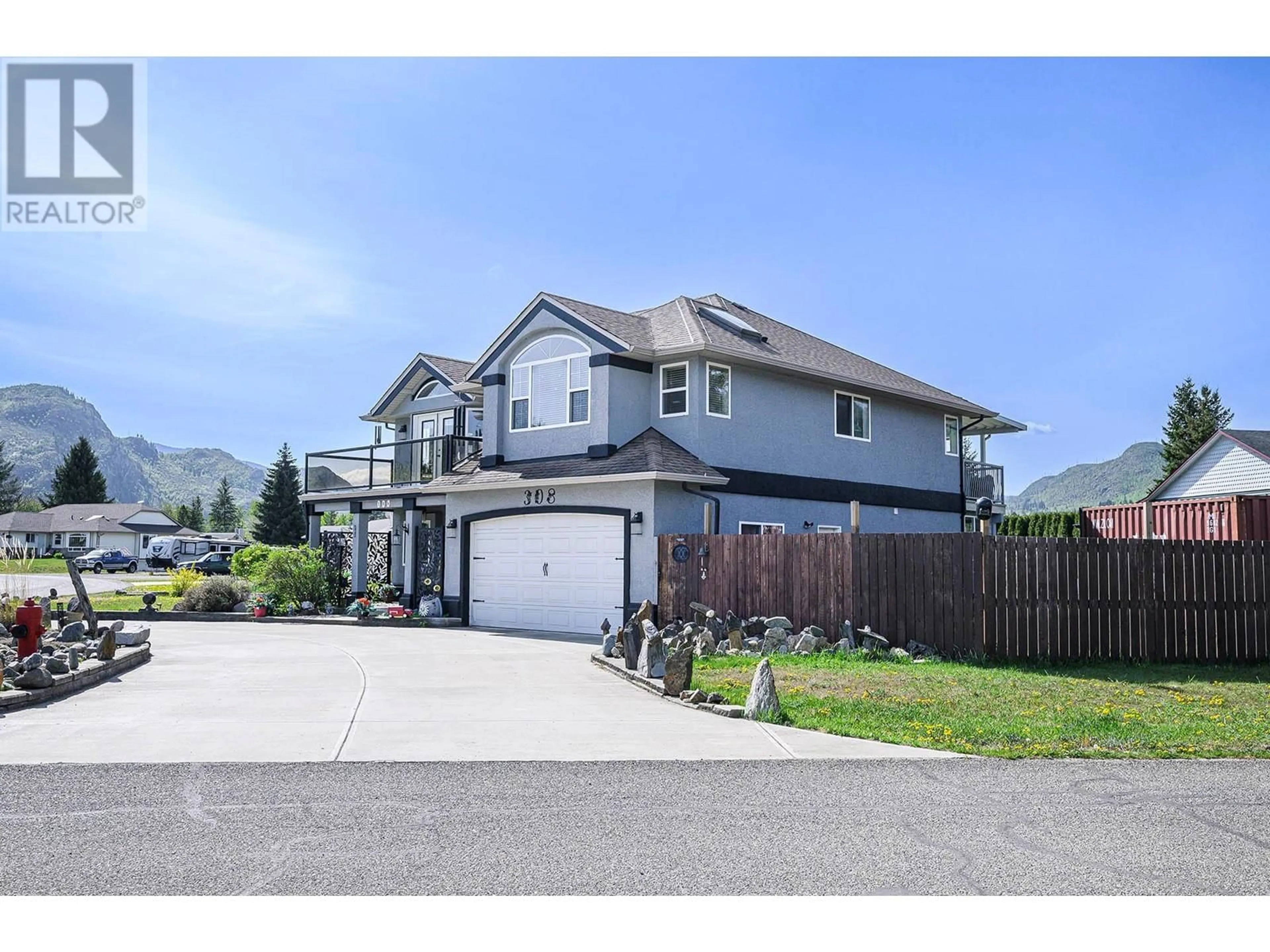 A pic from outside/outdoor area/front of a property/back of a property/a pic from drone, street for 308 ROBIN DRIVE, Barriere British Columbia V0E1E0