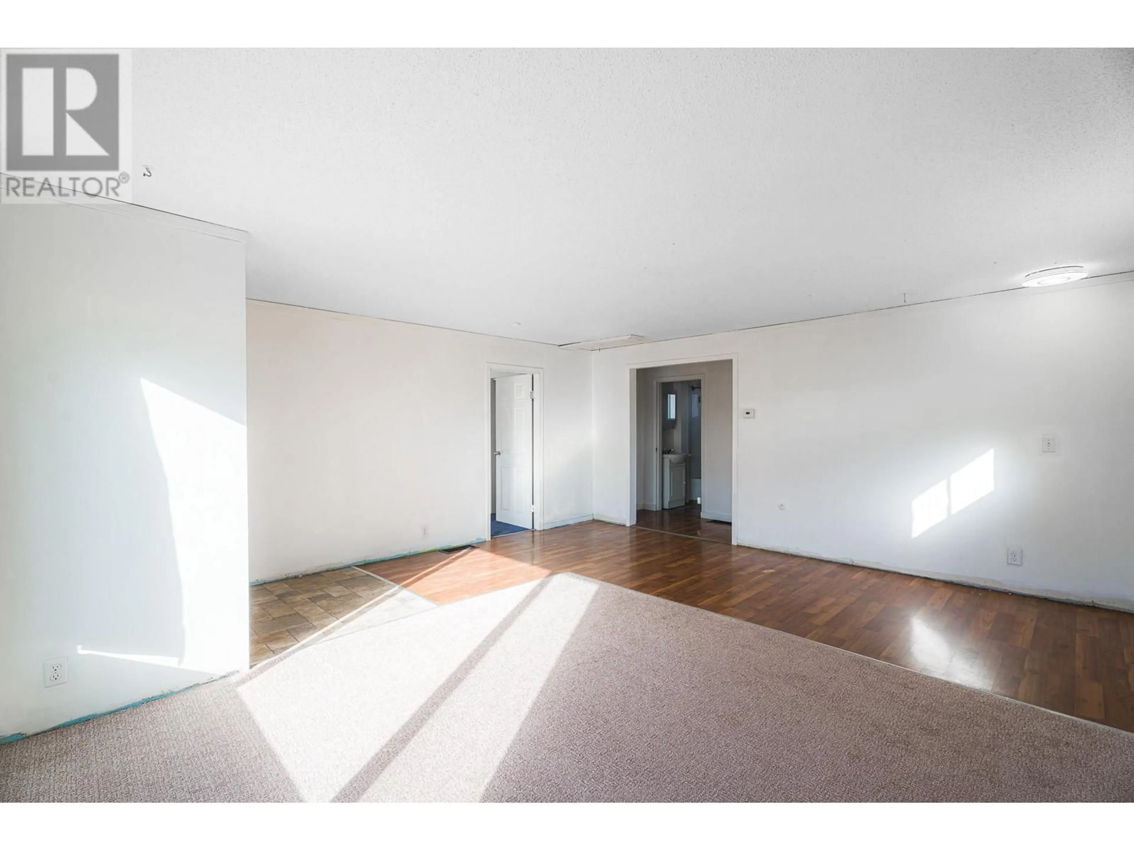 A pic of a room for 928 SHERBROOKE AVENUE, Kamloops British Columbia V2B1W2
