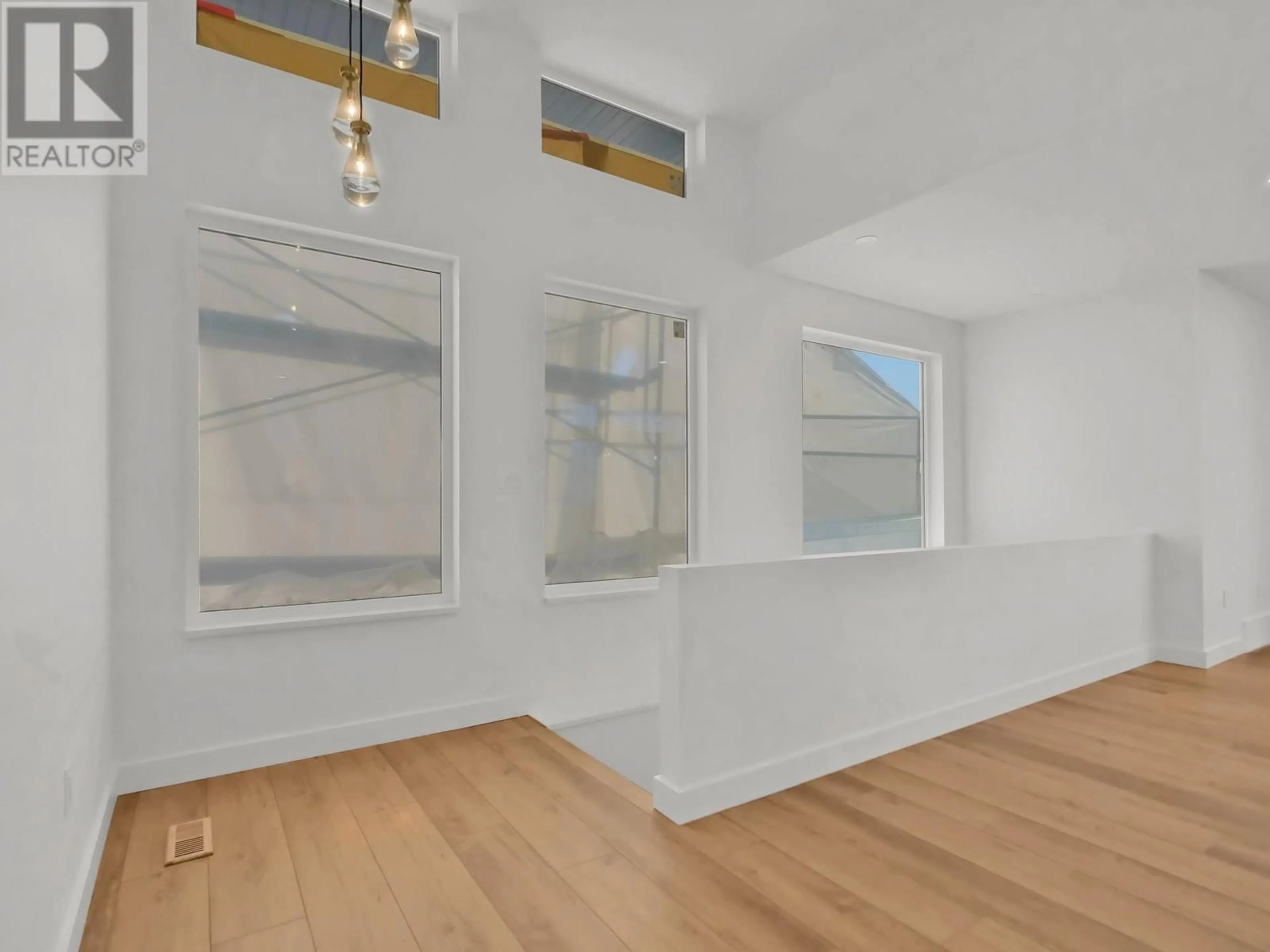 A pic of a room for 106 - 3331 EVERGREEN DRIVE, Penticton British Columbia V2A0J3
