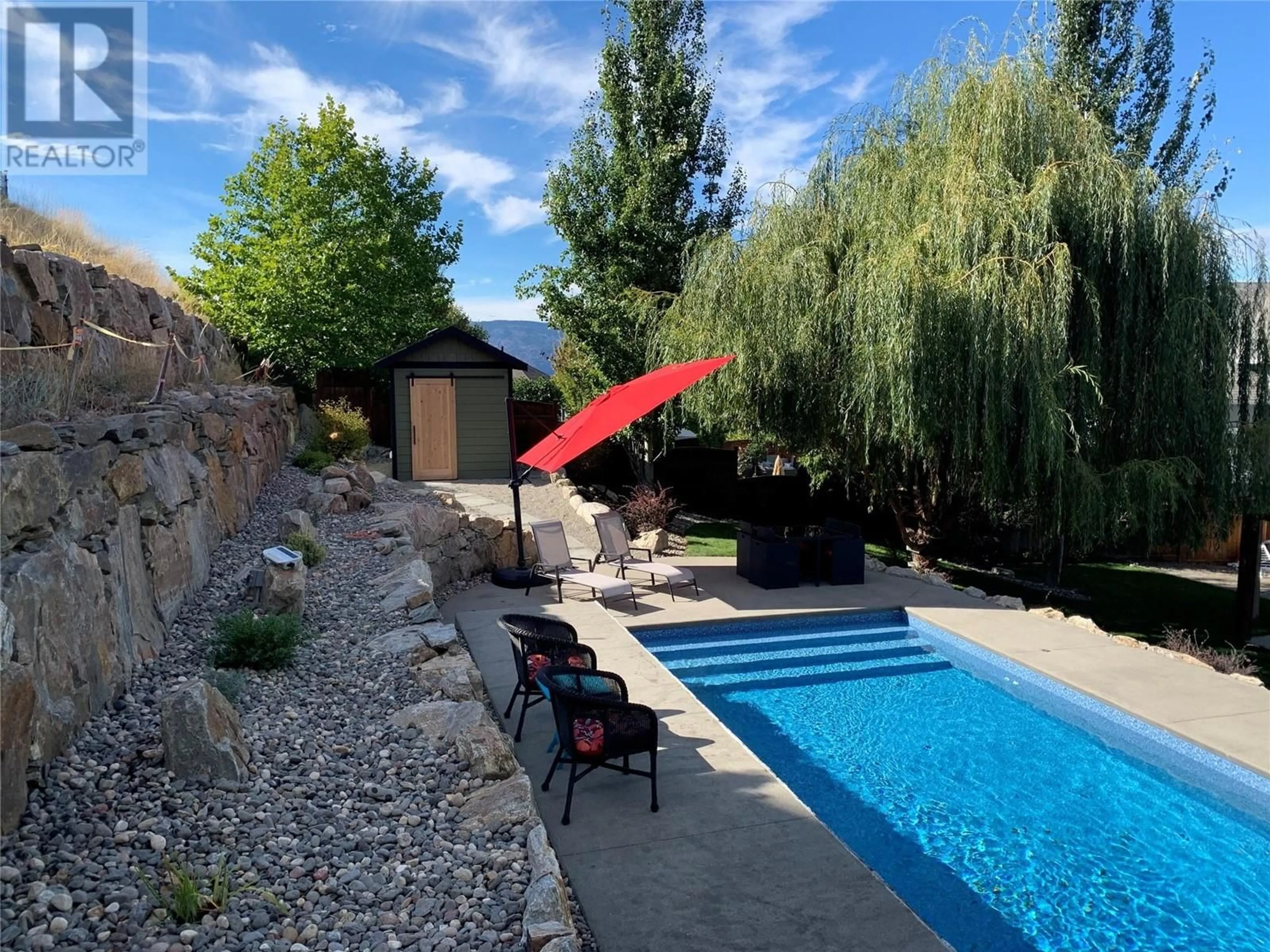Pool for 5407 HEDEMAN COURT, Kelowna British Columbia V1W5A3