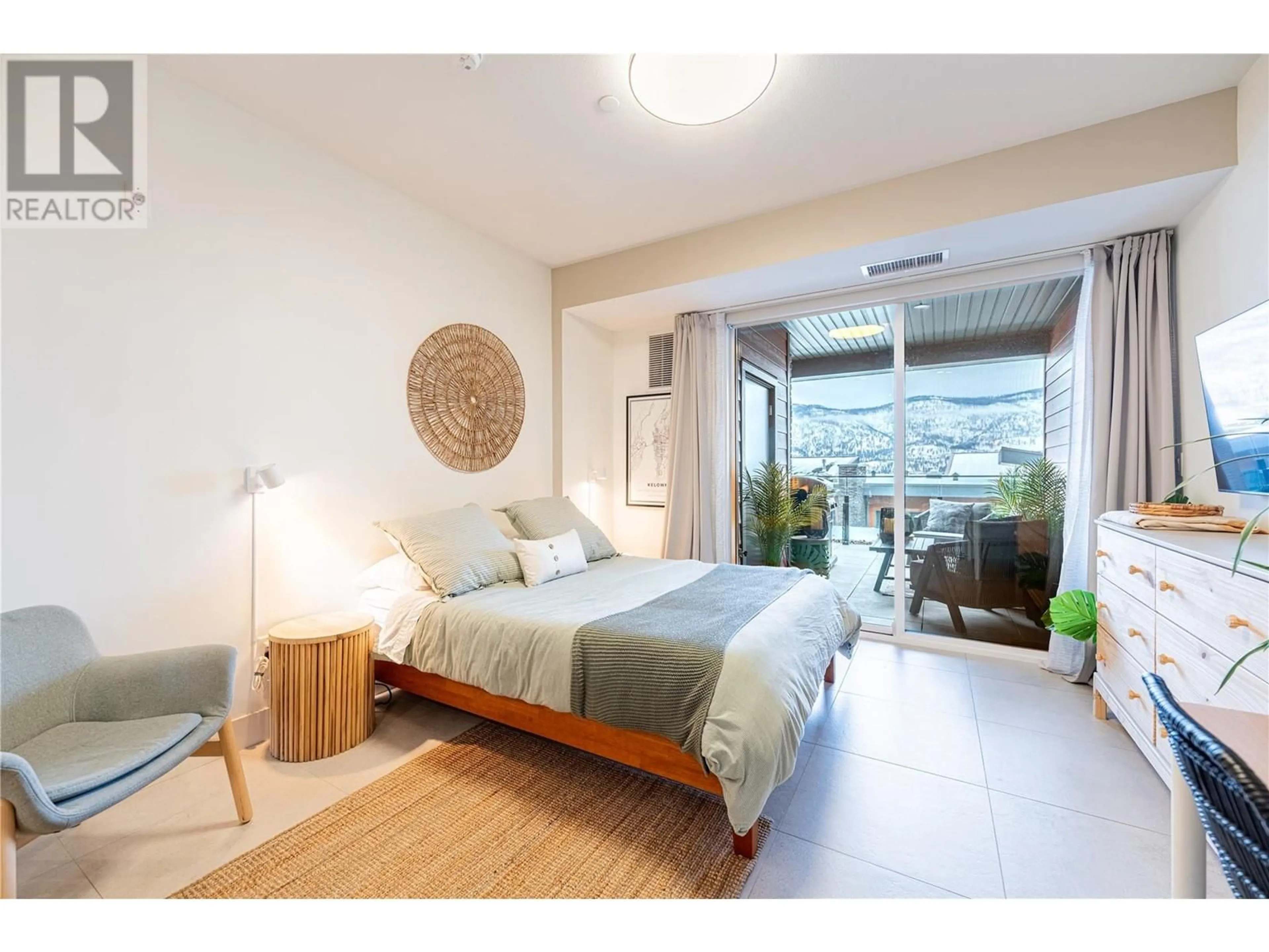 Bedroom with bed, unknown for 110 - 3475 GRANITE CLOSE, Kelowna British Columbia V1V0B9