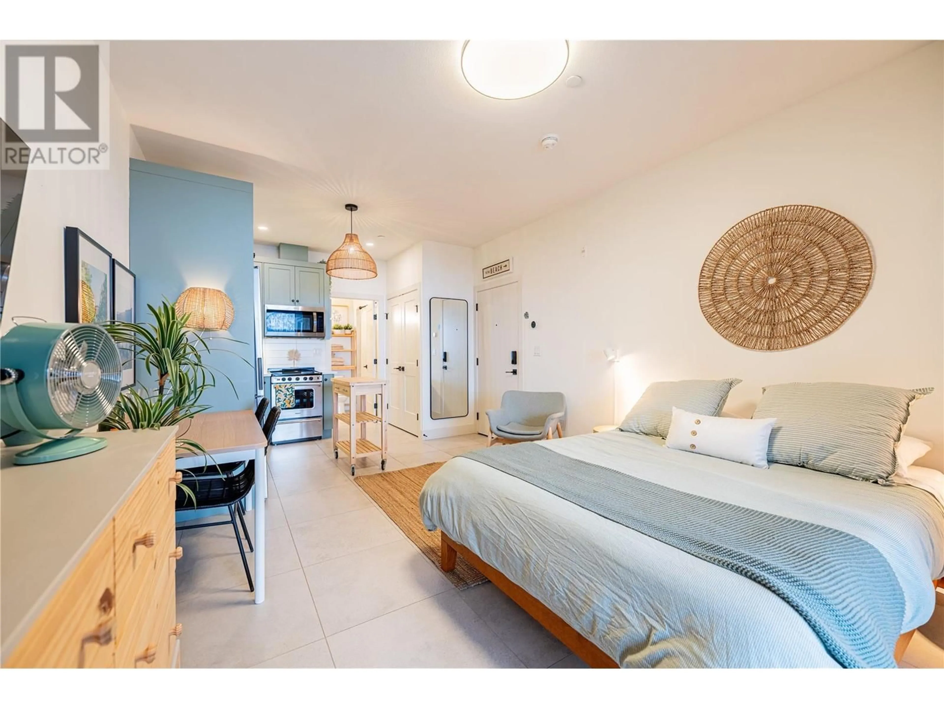 Bedroom with bed, unknown for 110 - 3475 GRANITE CLOSE, Kelowna British Columbia V1V0B9