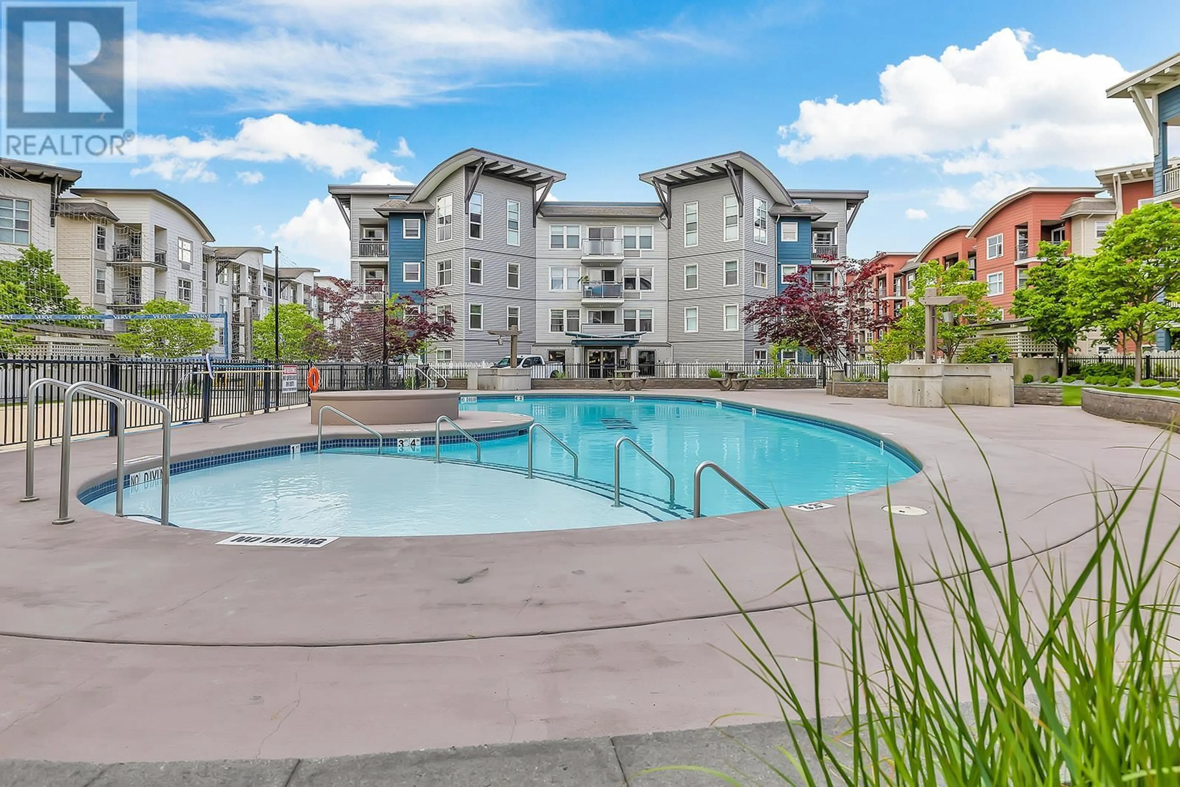 Pool for 214 - 533 YATES ROAD, Kelowna British Columbia V1V1P7