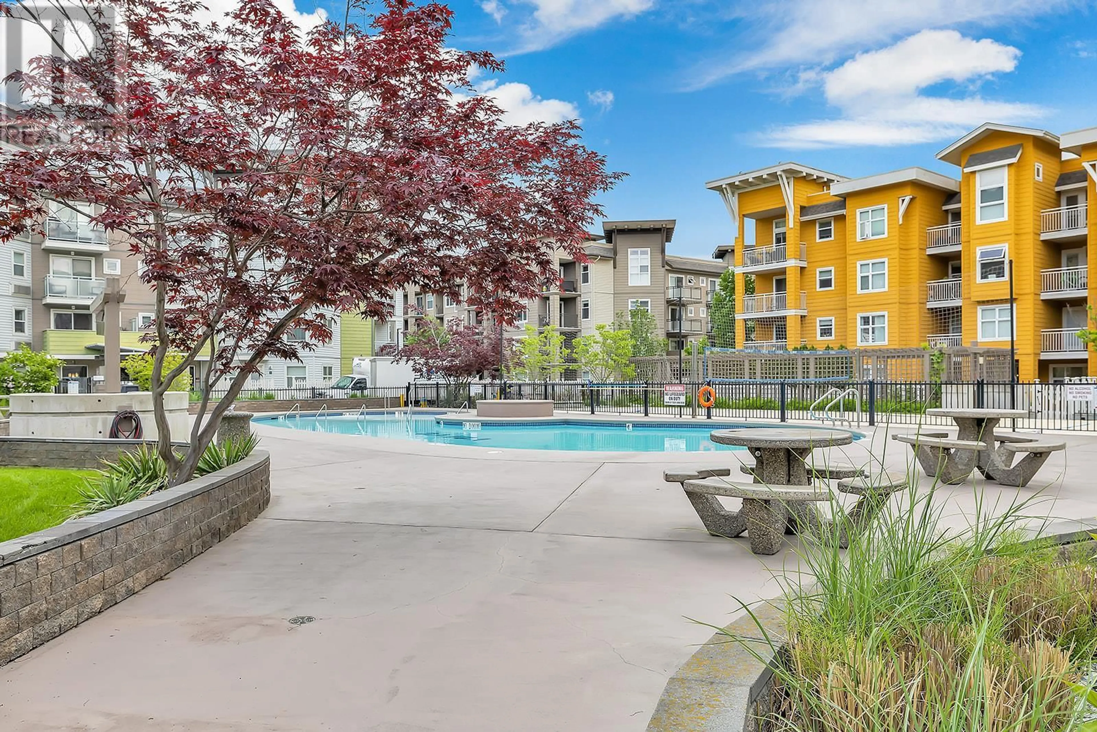 Pool for 214 - 533 YATES ROAD, Kelowna British Columbia V1V1P7