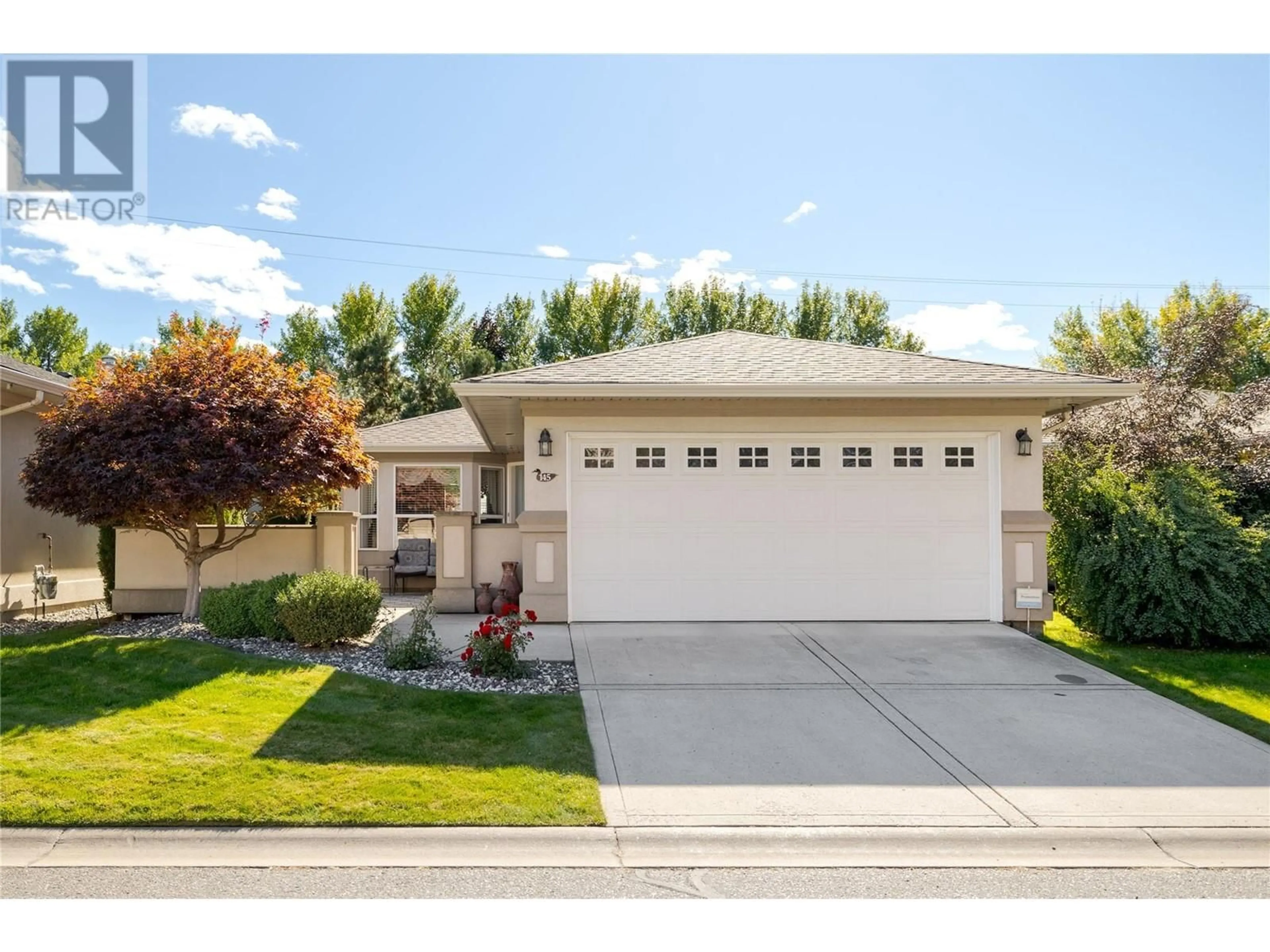 Home with vinyl exterior material, street for 145 - 3788 BIRD PLACE, Kelowna British Columbia V1W4T3