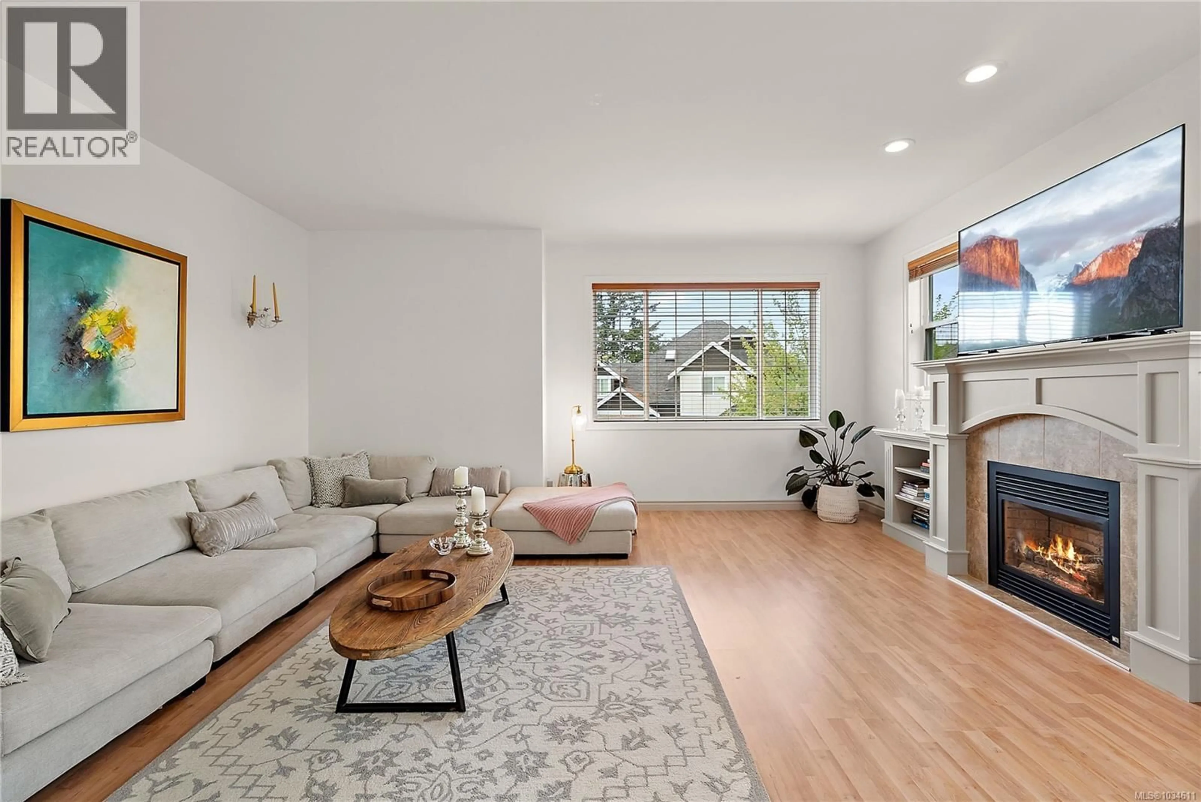 Living room with furniture, unknown for 1260 ROCKHAMPTON CLOSE, Langford British Columbia V9B6X4