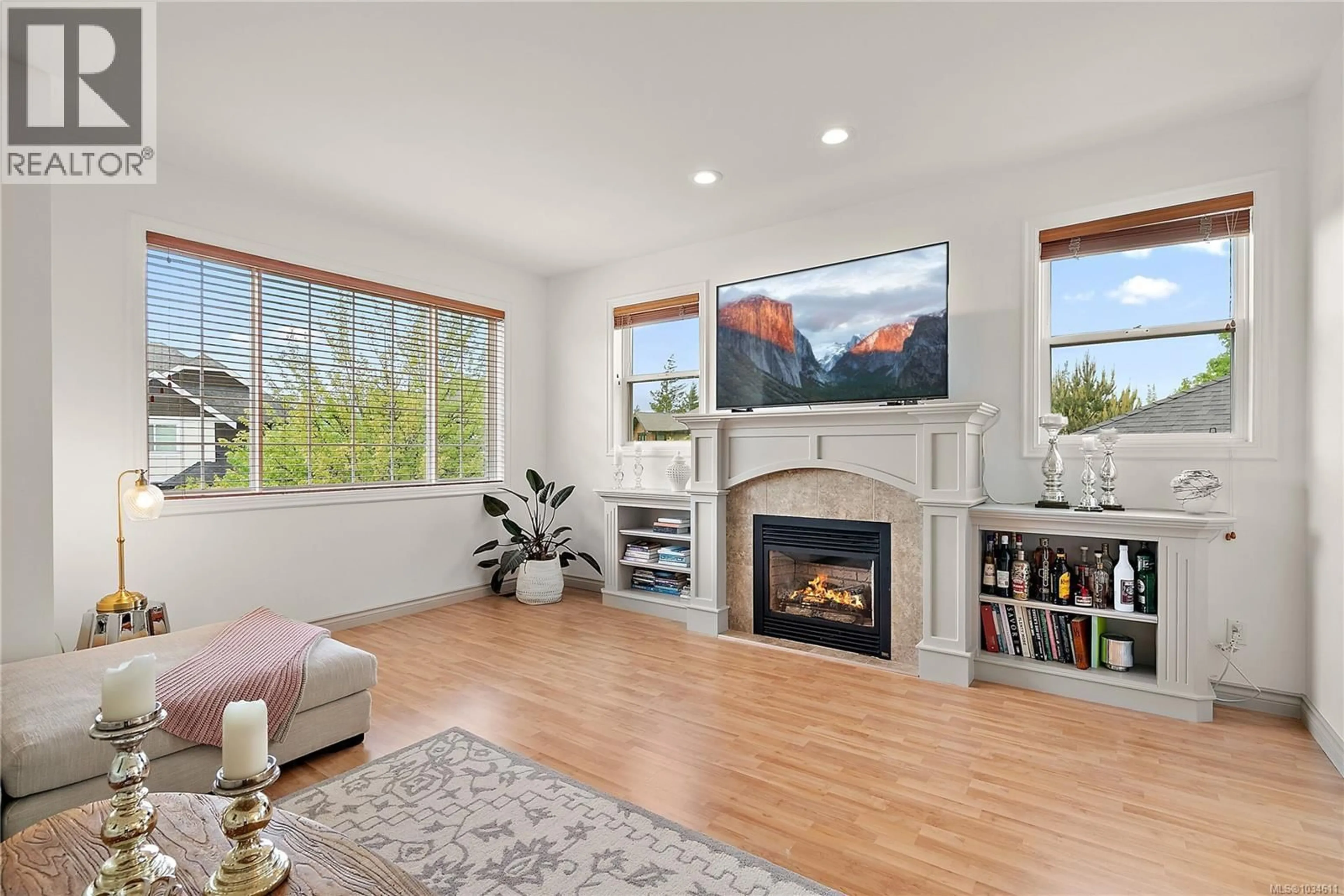 Living room with furniture, unknown for 1260 ROCKHAMPTON CLOSE, Langford British Columbia V9B6X4