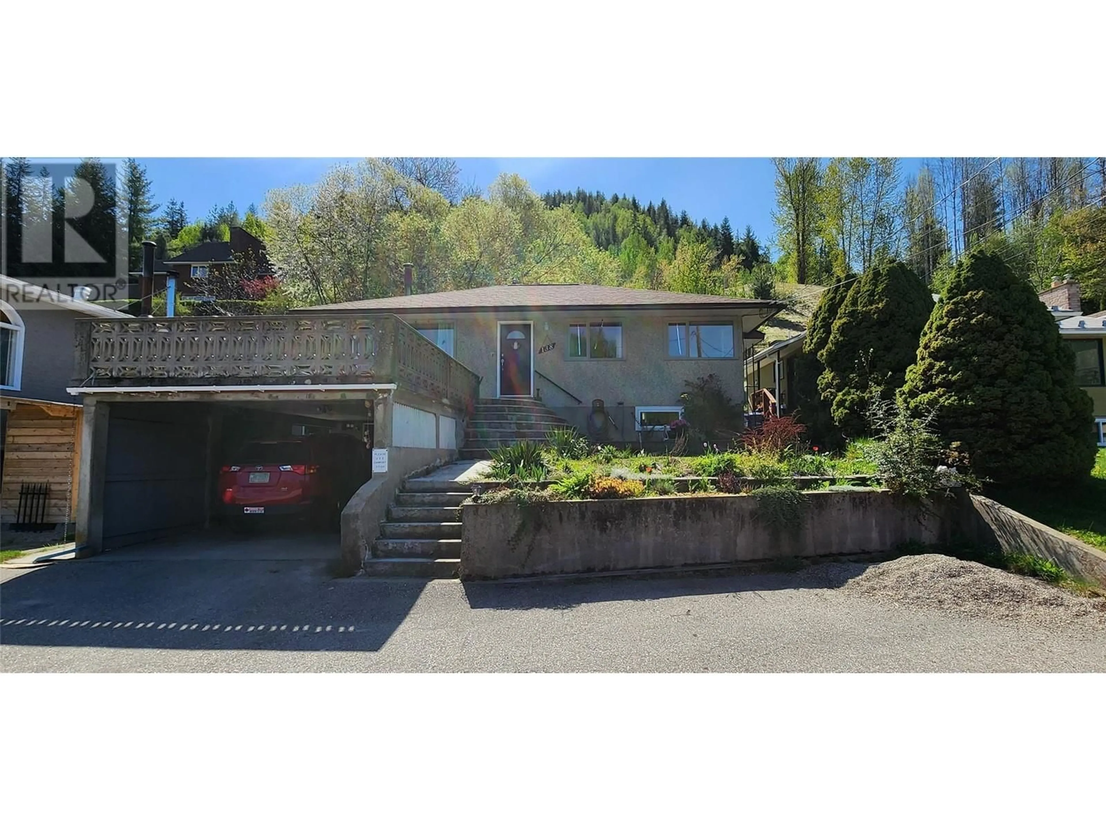 A pic from outside/outdoor area/front of a property/back of a property/a pic from drone, street for 138 COLLEY STREET, Warfield British Columbia V1R2M2