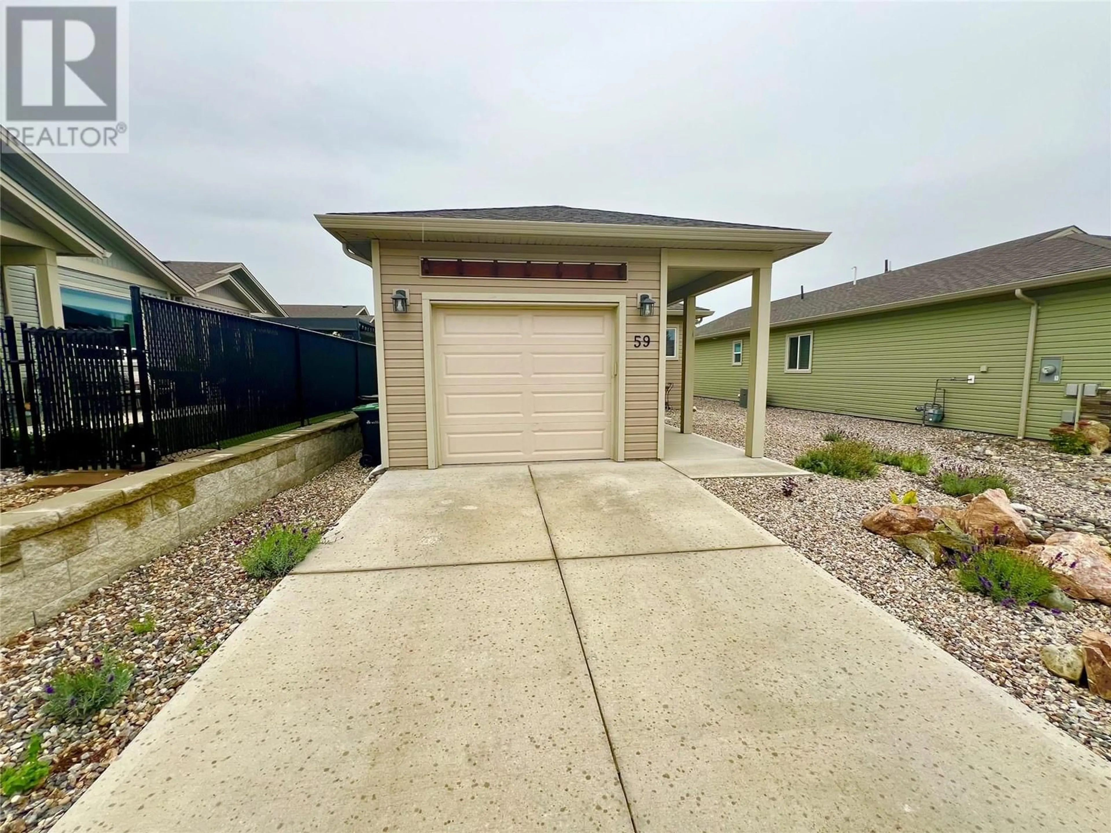 Indoor garage for 59 - 2100 55 AVENUE, Vernon British Columbia V1T9Y6