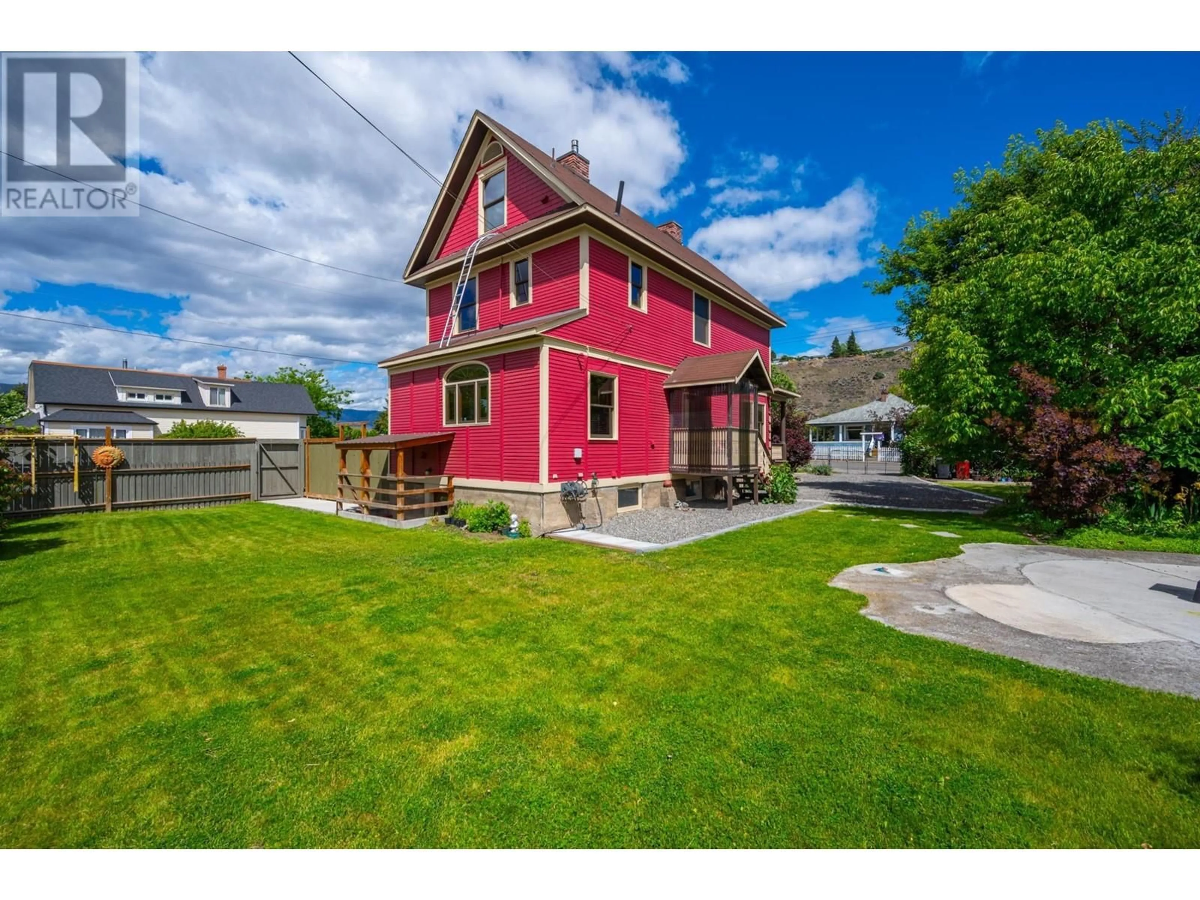 A pic from outside/outdoor area/front of a property/back of a property/a pic from drone, street for 601 BRINK STREET, Ashcroft British Columbia V0K1A0