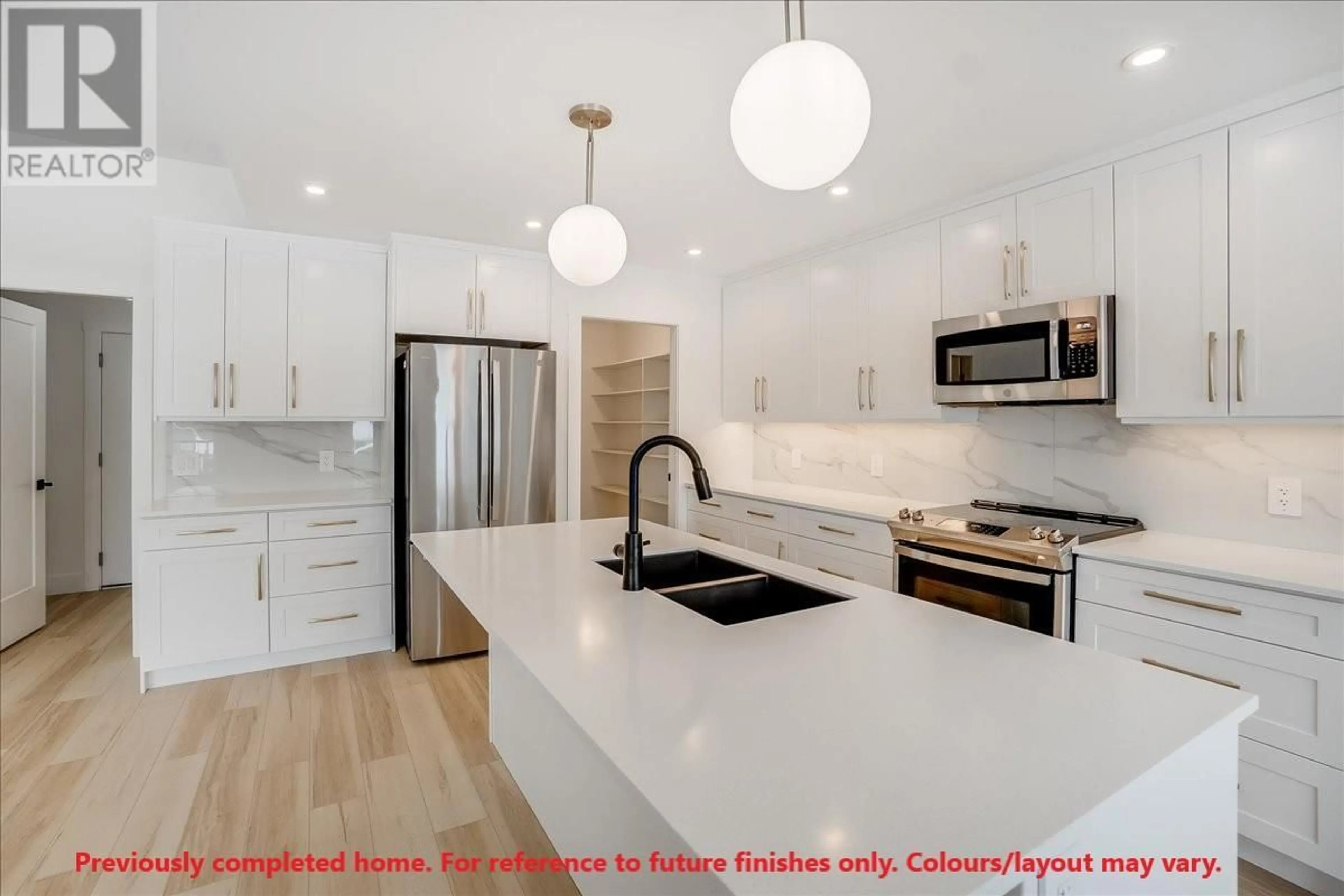 Open concept kitchen, unknown for 1509 ASPEN LANE, Castlegar British Columbia V1N4X8