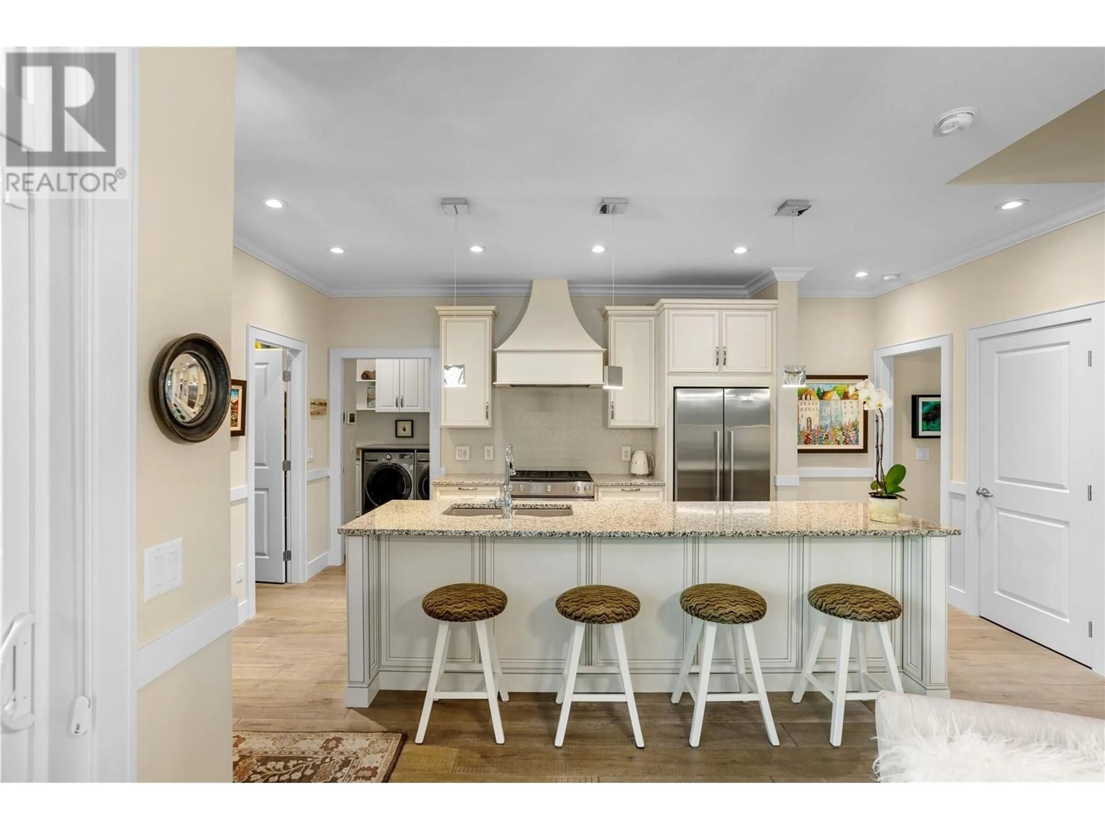 Open concept kitchen, ceramic/tile floor for 40 - 1960 KLO ROAD, Kelowna British Columbia V1W5L2
