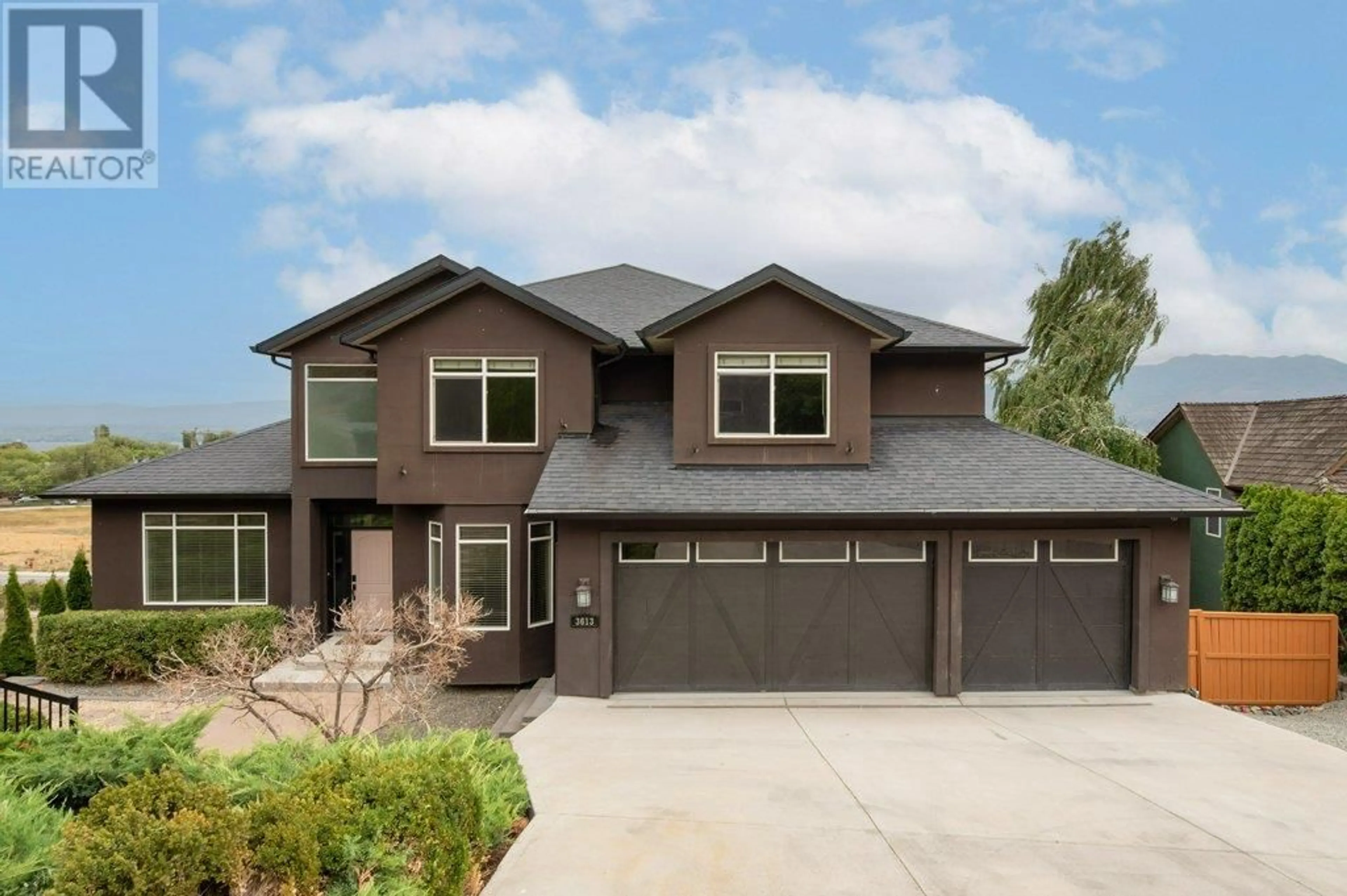Home with vinyl exterior material, street for 3613 EMPIRE PLACE, West Kelowna British Columbia V4T1Y8